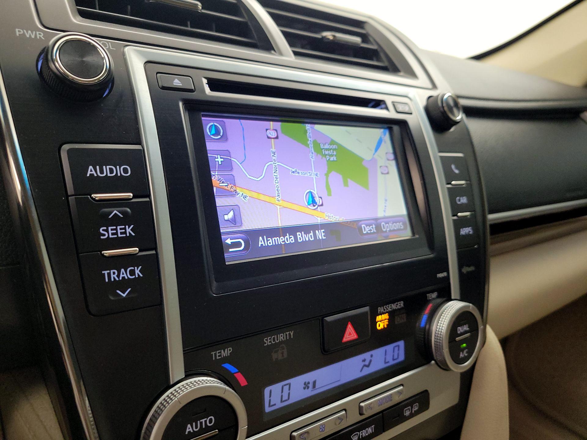 Thumbnail: 2014 Toyota Camry - 14