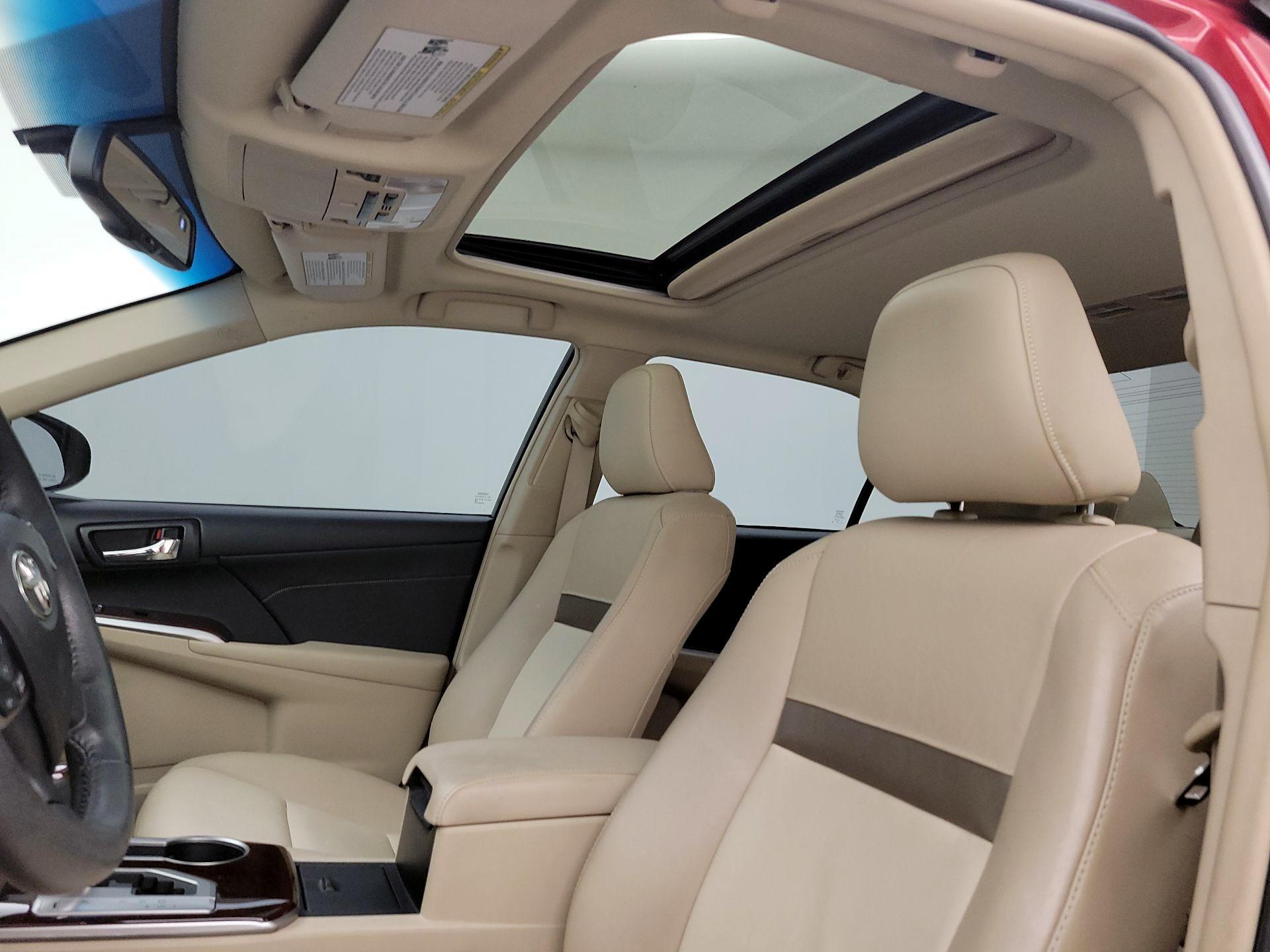 Thumbnail: 2014 Toyota Camry - 20