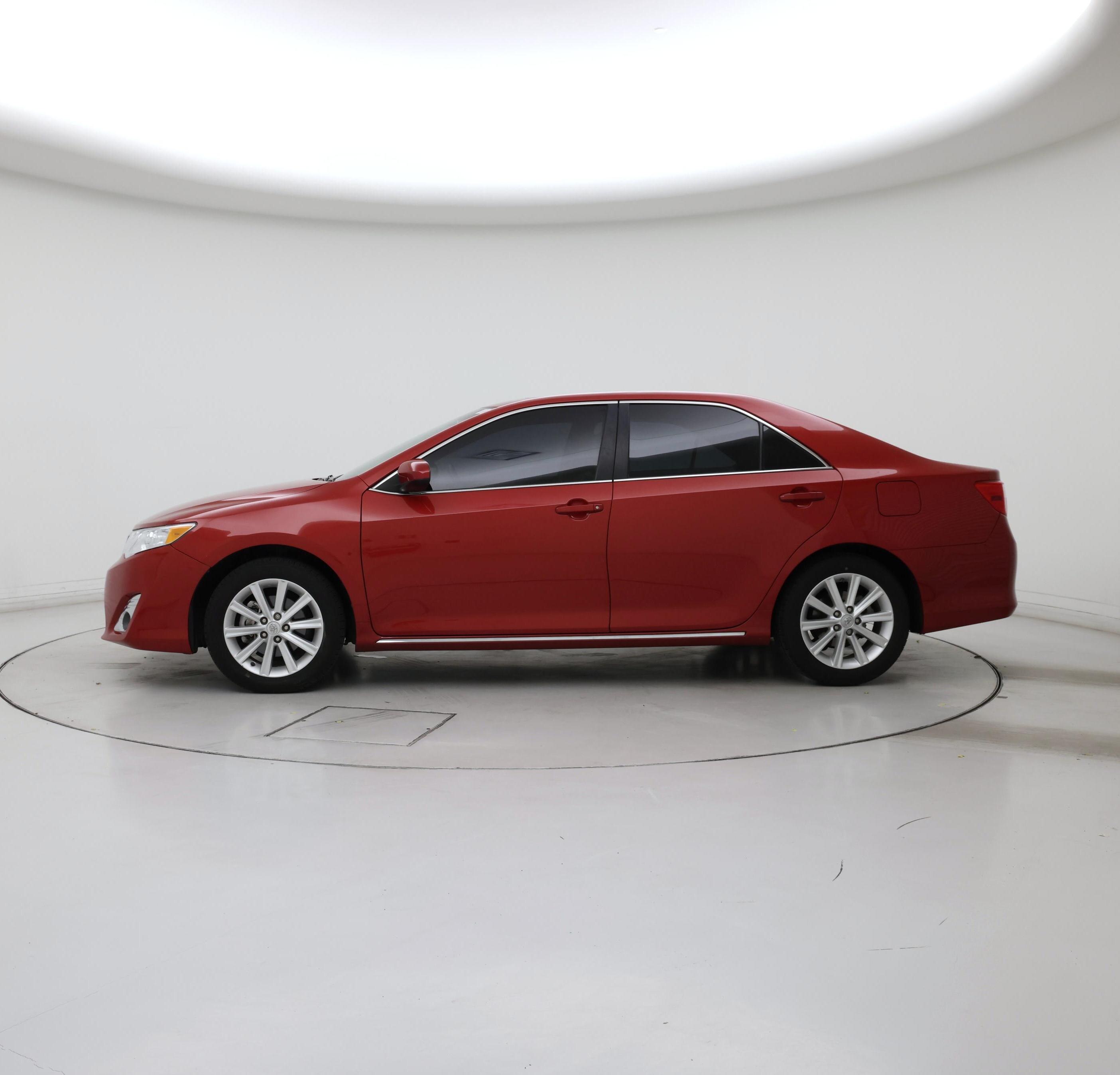 Thumbnail: 2014 Toyota Camry - 3