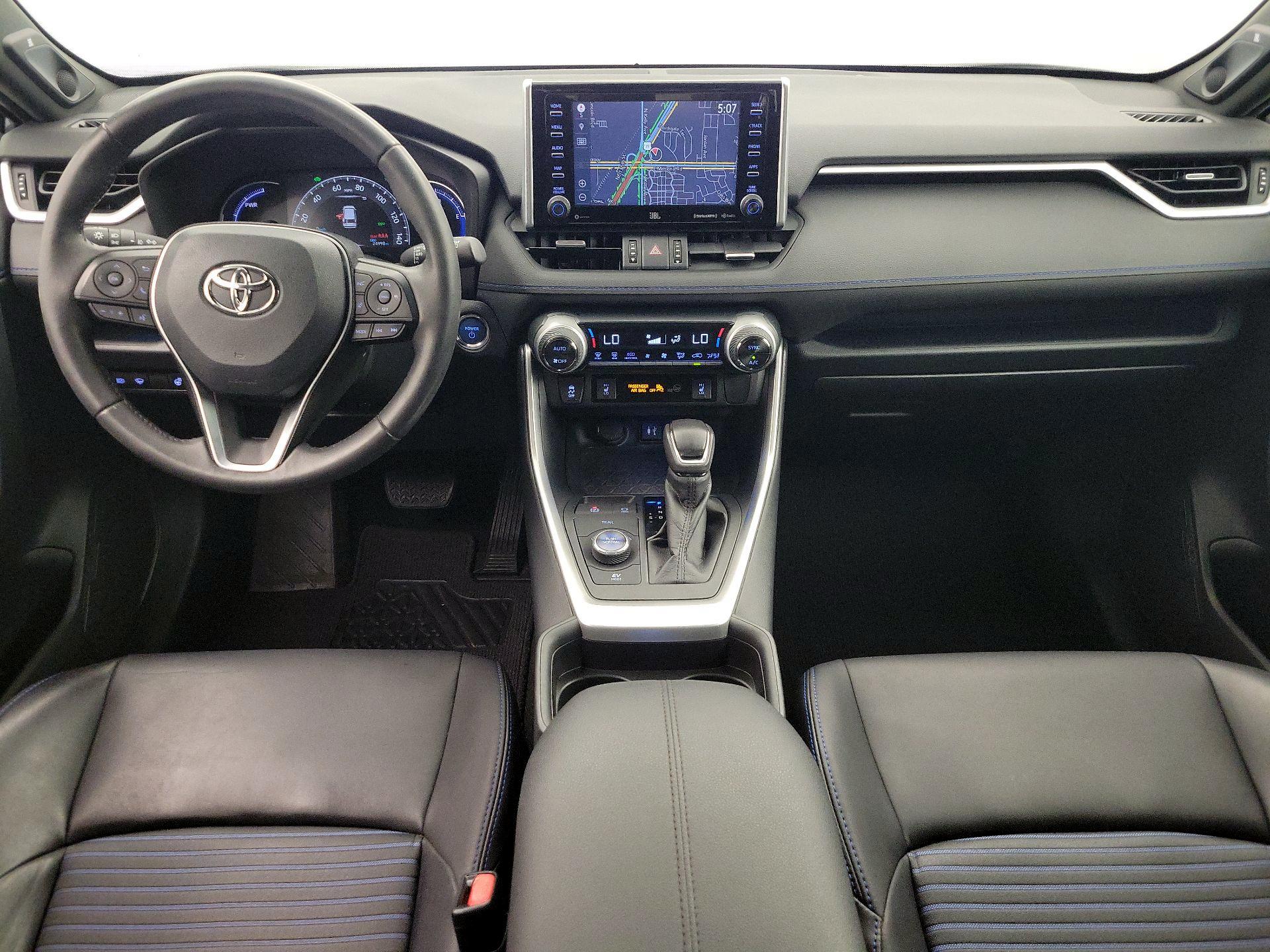 Thumbnail: 2019 Toyota RAV4 - 9