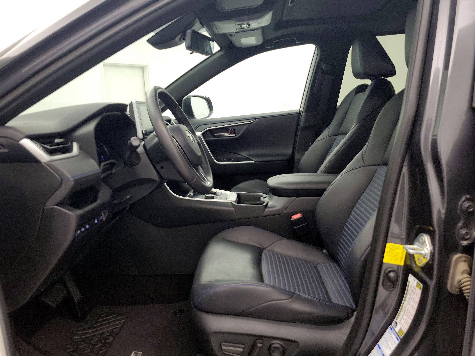Thumbnail: 2019 Toyota RAV4 - 11