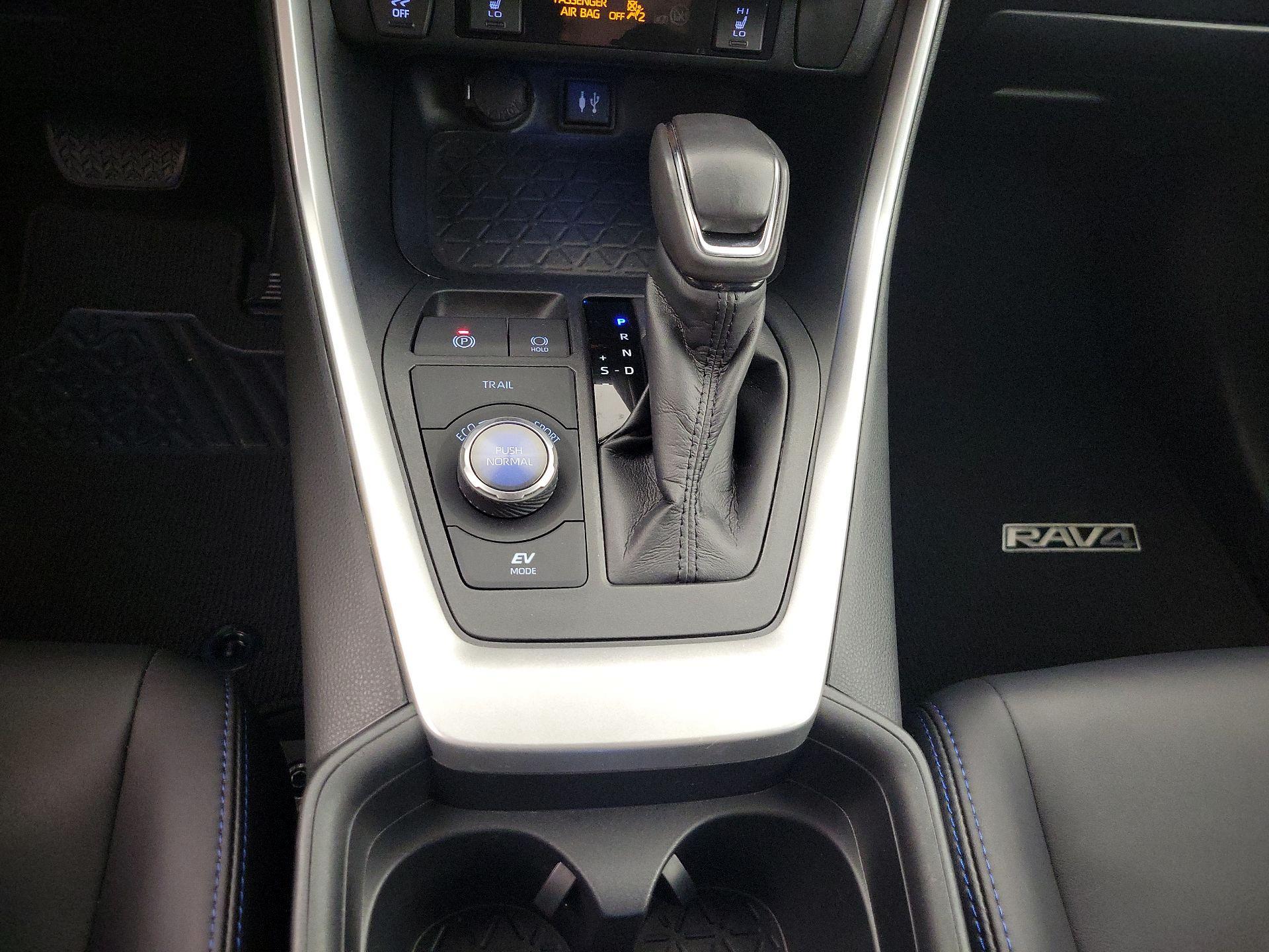 Thumbnail: 2019 Toyota RAV4 - 18