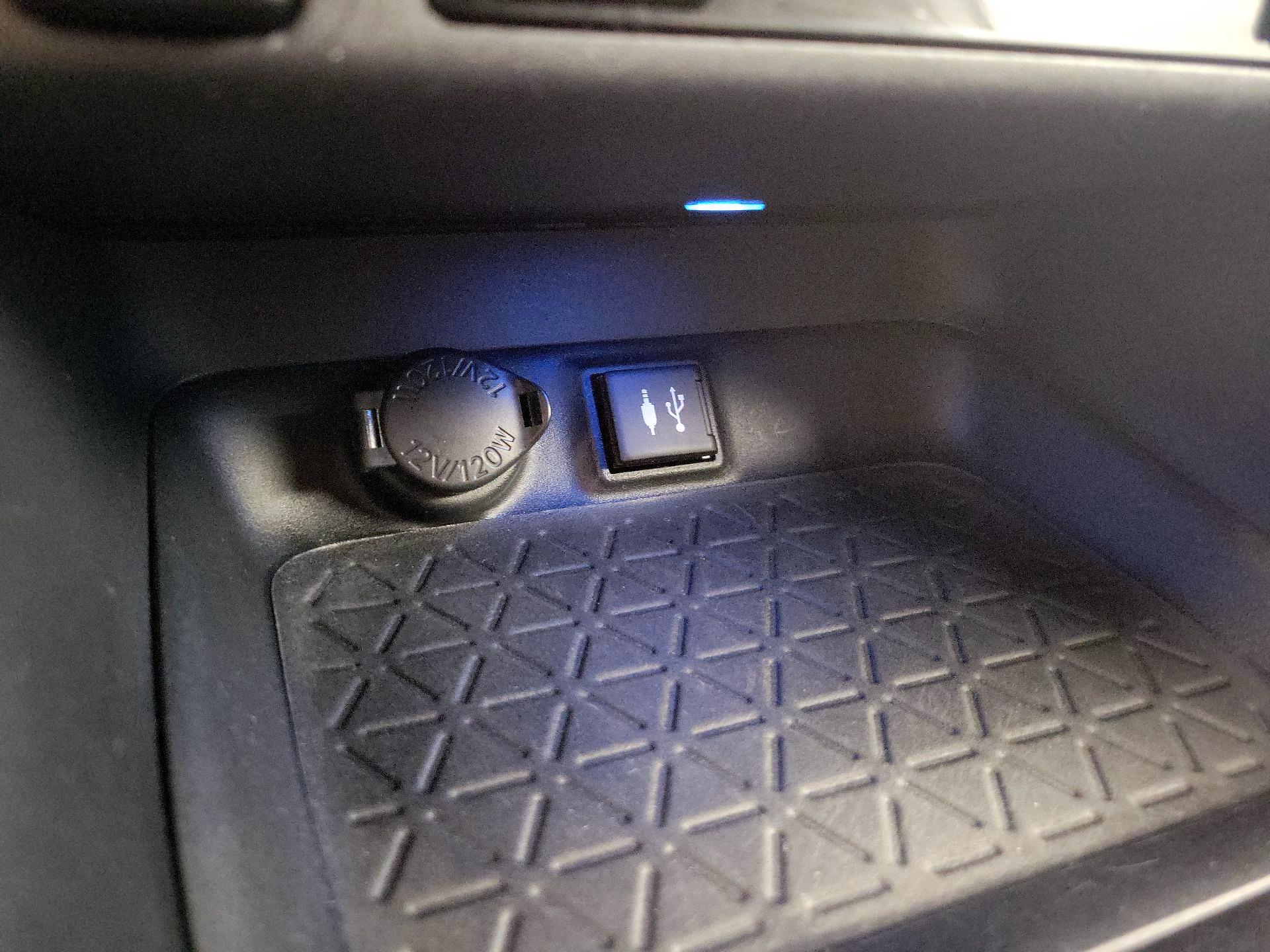 Thumbnail: 2019 Toyota RAV4 - 19