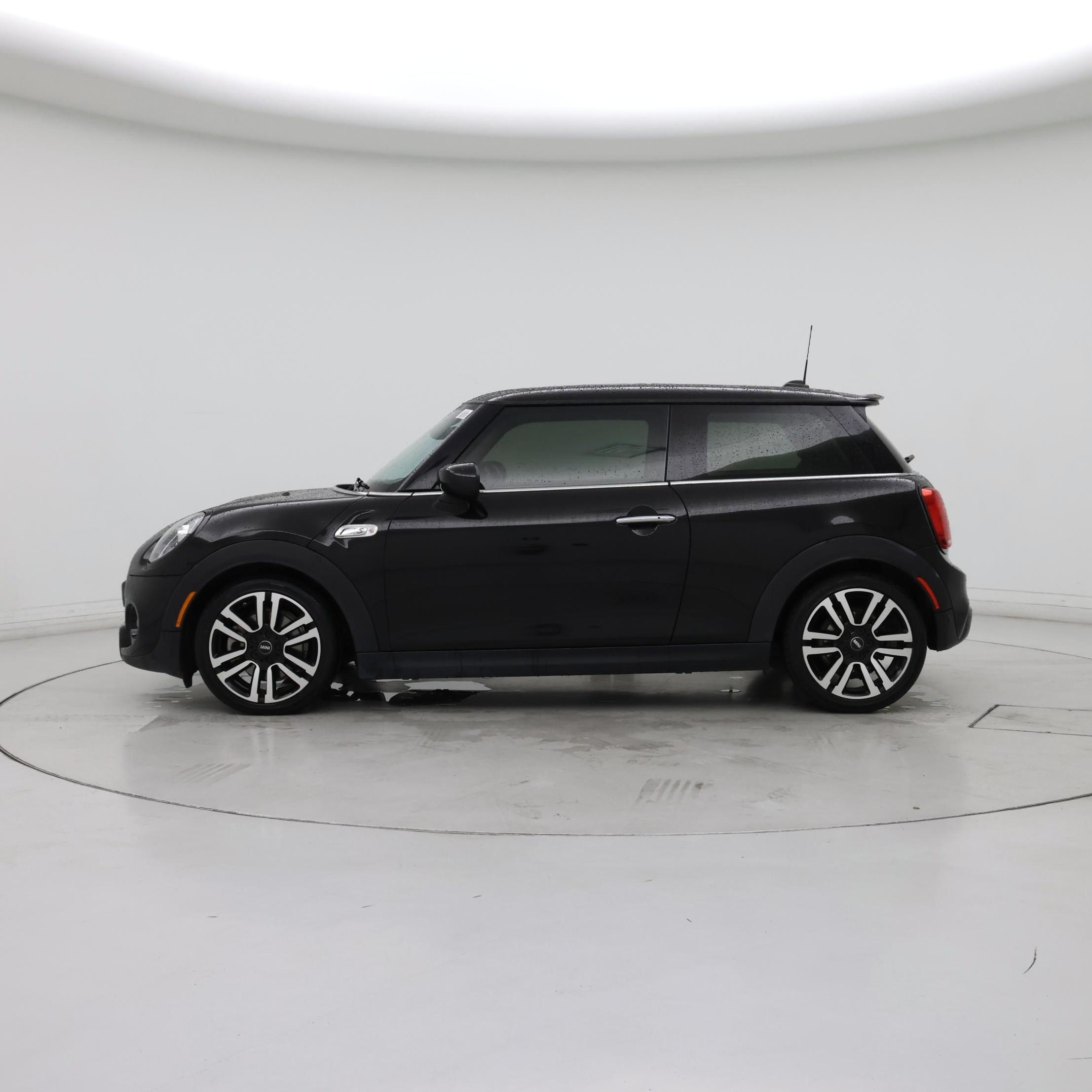 Thumbnail: 2021 MINI Cooper Hardtop - 3