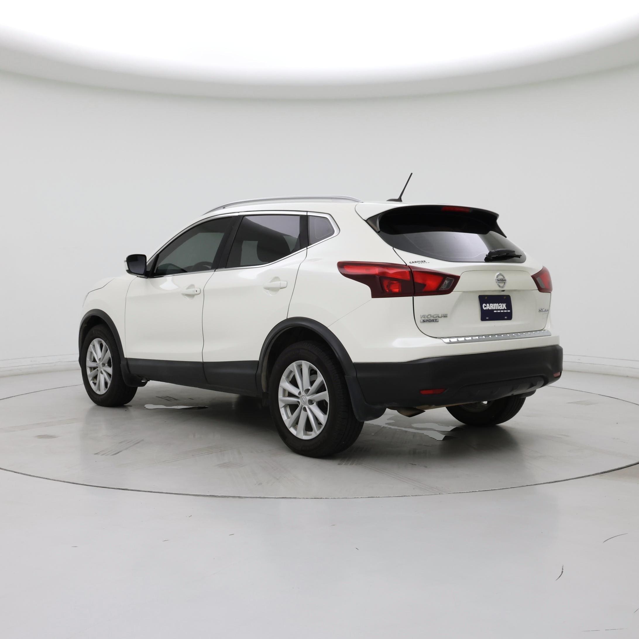 Thumbnail: 2017 Nissan Rogue Sport - 2