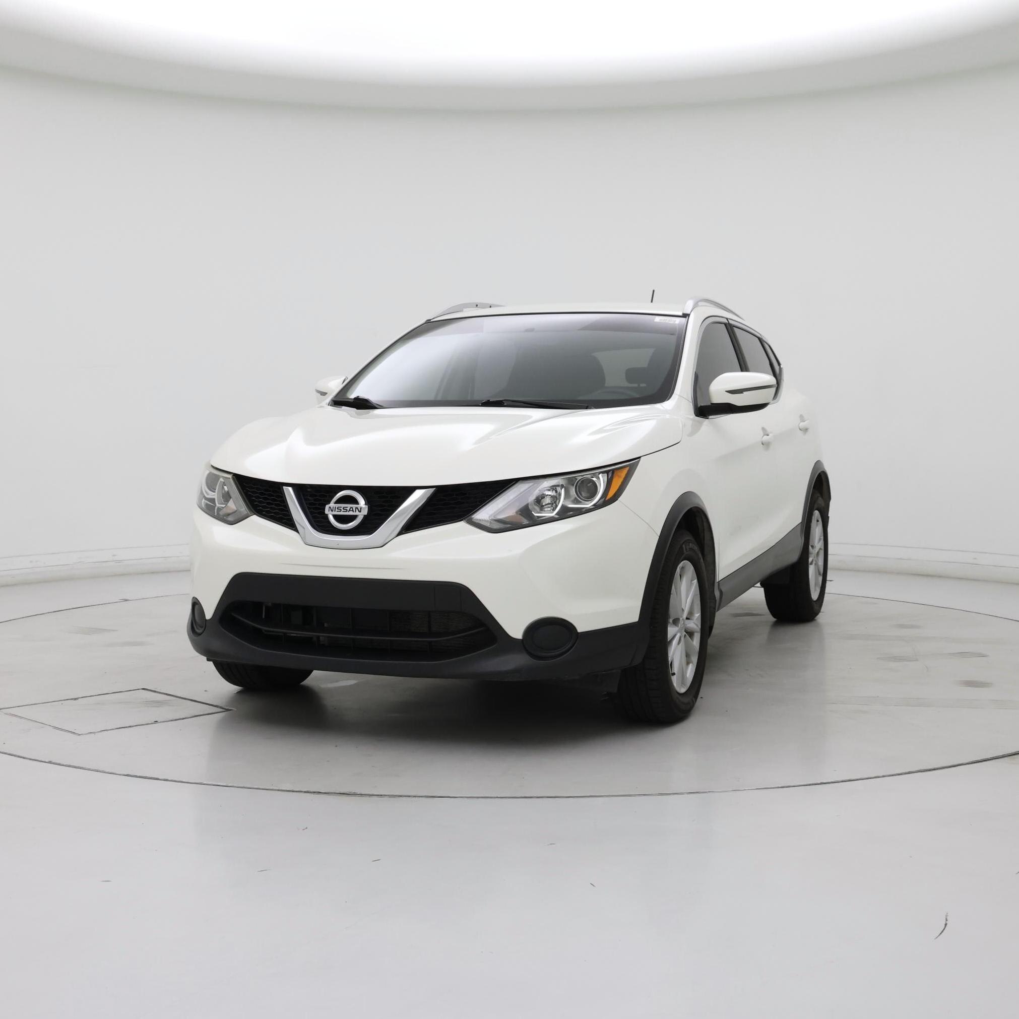 Thumbnail: 2017 Nissan Rogue Sport - 4