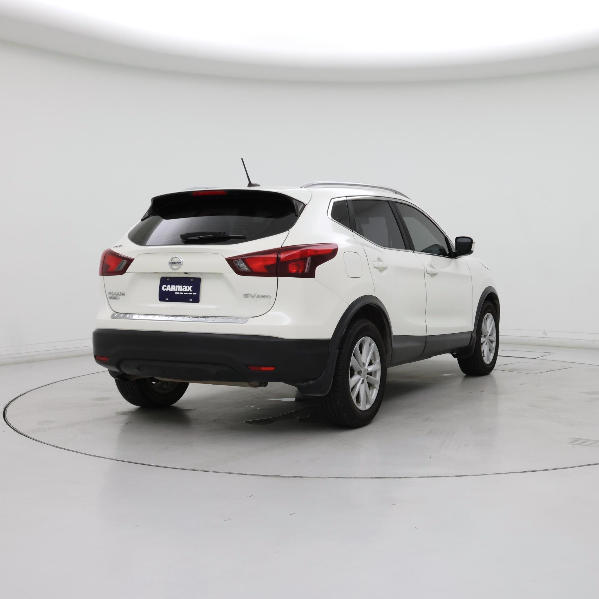 Thumbnail: 2017 Nissan Rogue Sport - 8