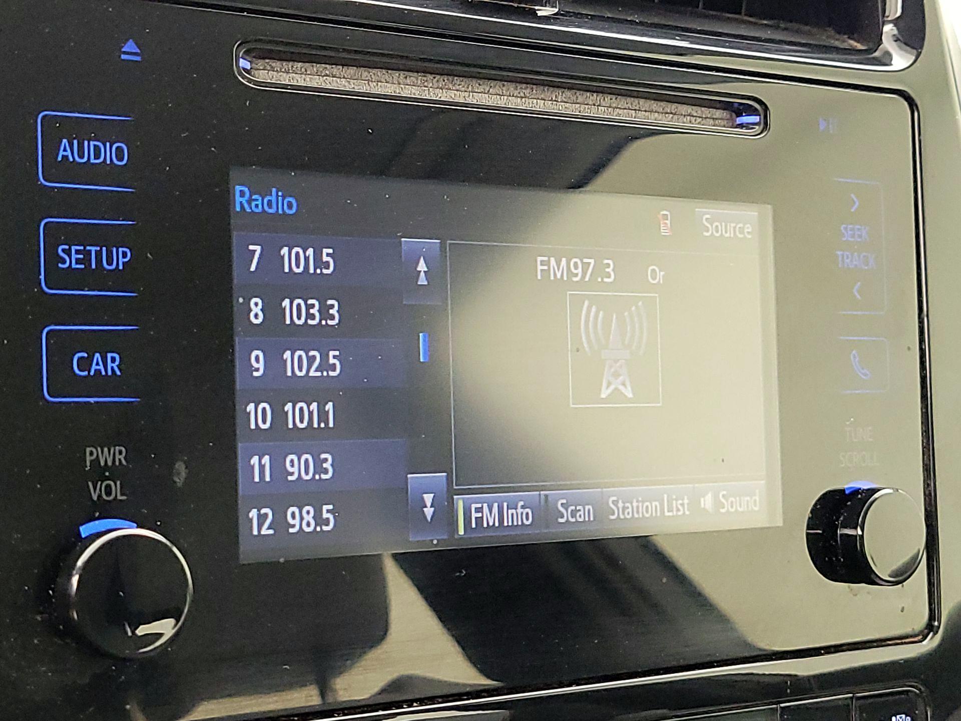 Thumbnail: 2016 Toyota Prius - 15