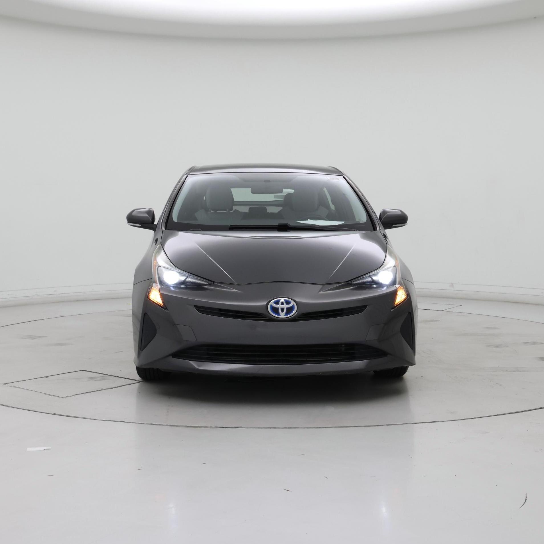 Thumbnail: 2016 Toyota Prius - 5
