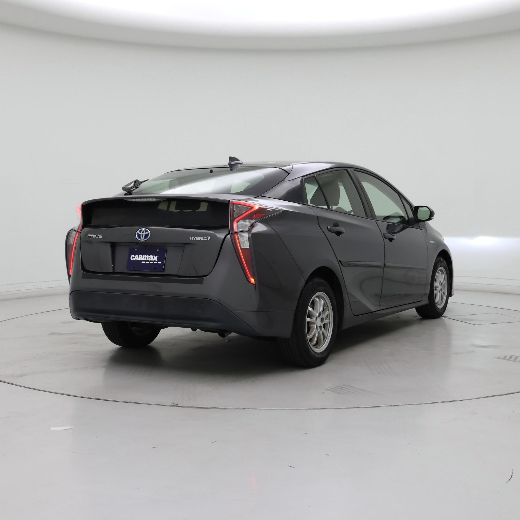 Thumbnail: 2016 Toyota Prius - 8