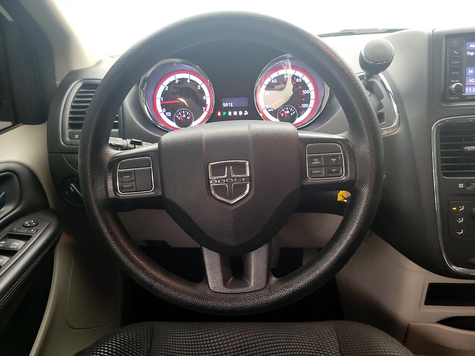 Thumbnail: 2020 Dodge Grand Caravan - 10