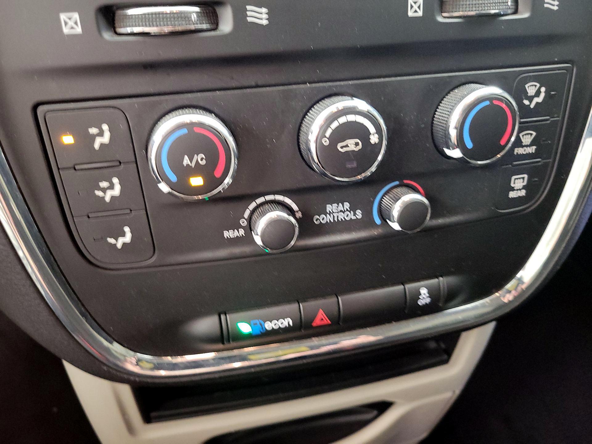 Thumbnail: 2020 Dodge Grand Caravan - 15