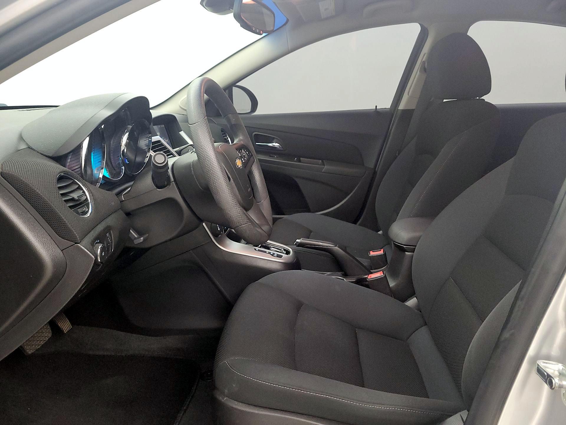Thumbnail: 2016 Chevrolet Cruze - 11