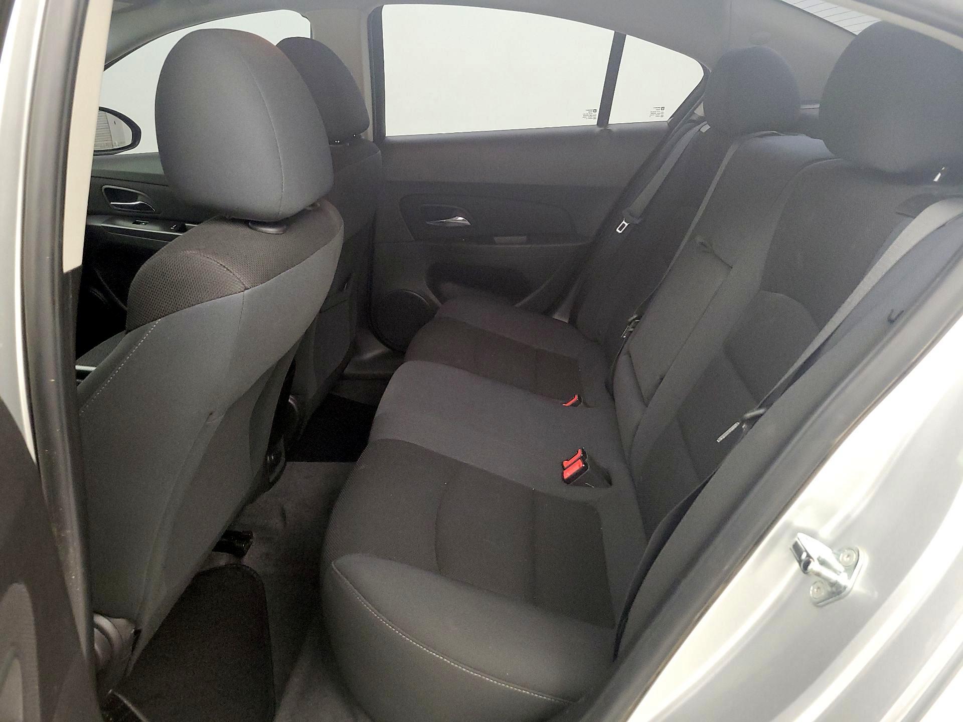 Thumbnail: 2016 Chevrolet Cruze - 18