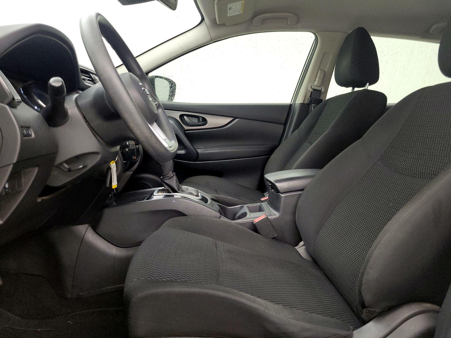 Thumbnail: 2021 Nissan Rogue Sport - 11