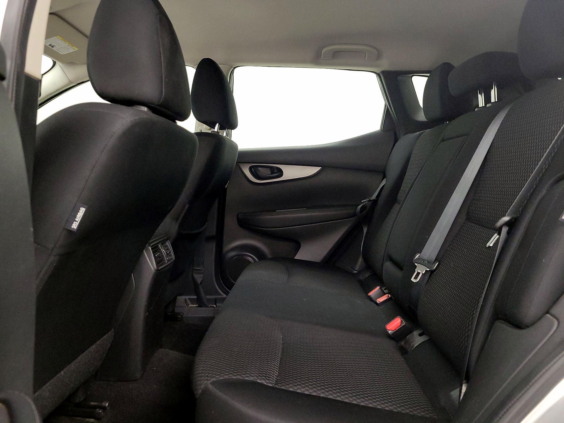 Thumbnail: 2021 Nissan Rogue Sport - 19