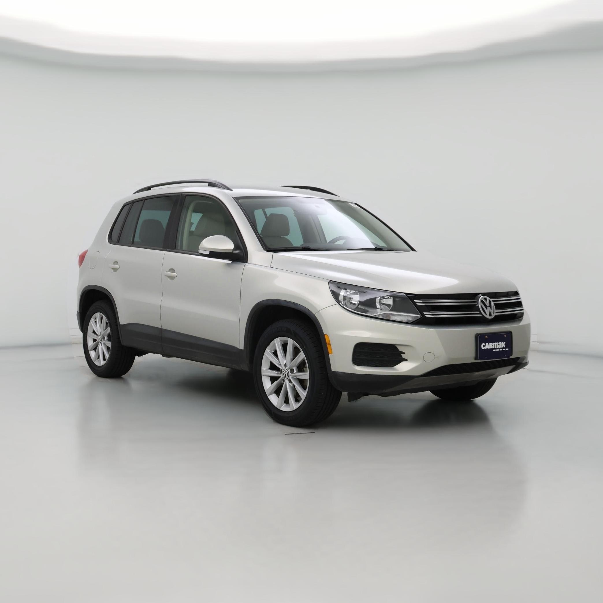 Thumbnail: 2015 Volkswagen Tiguan - 1