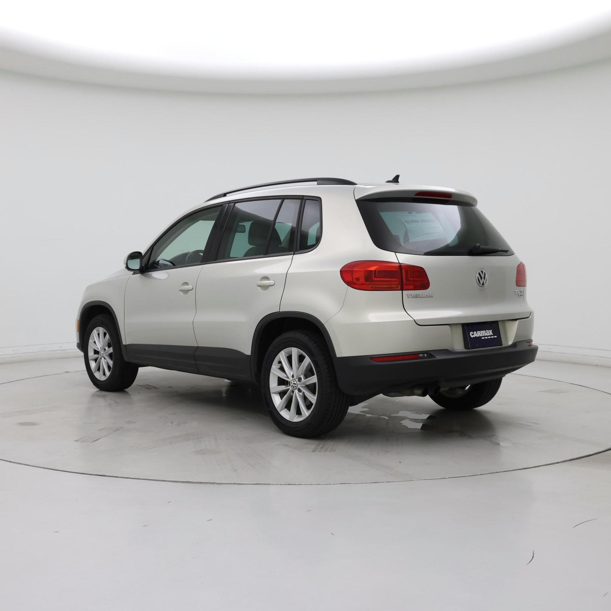 Thumbnail: 2015 Volkswagen Tiguan - 2