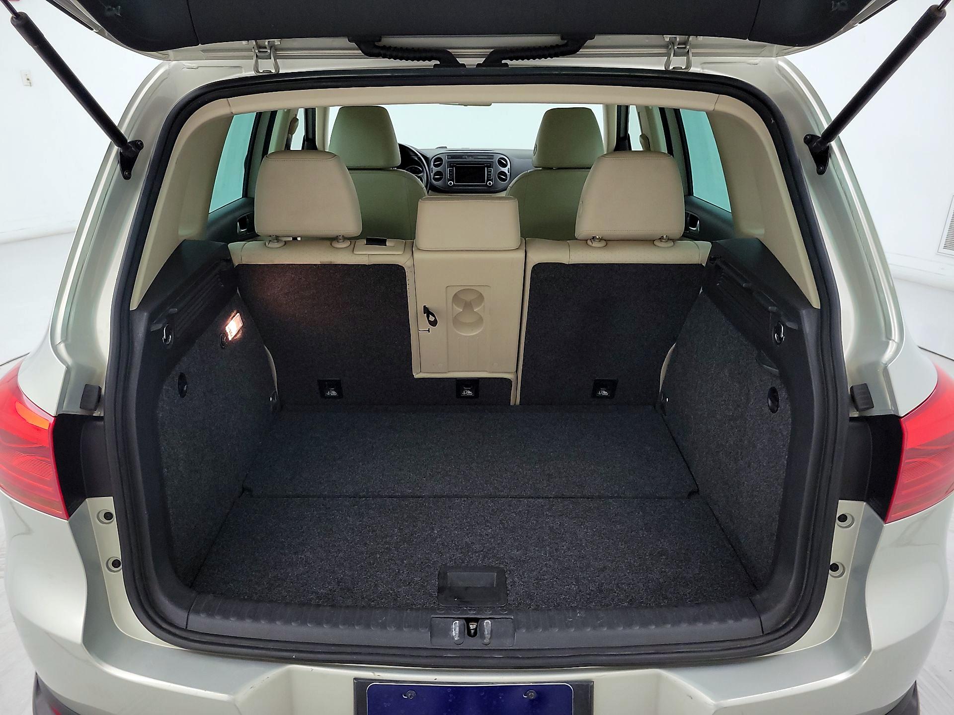 Thumbnail: 2015 Volkswagen Tiguan - 19