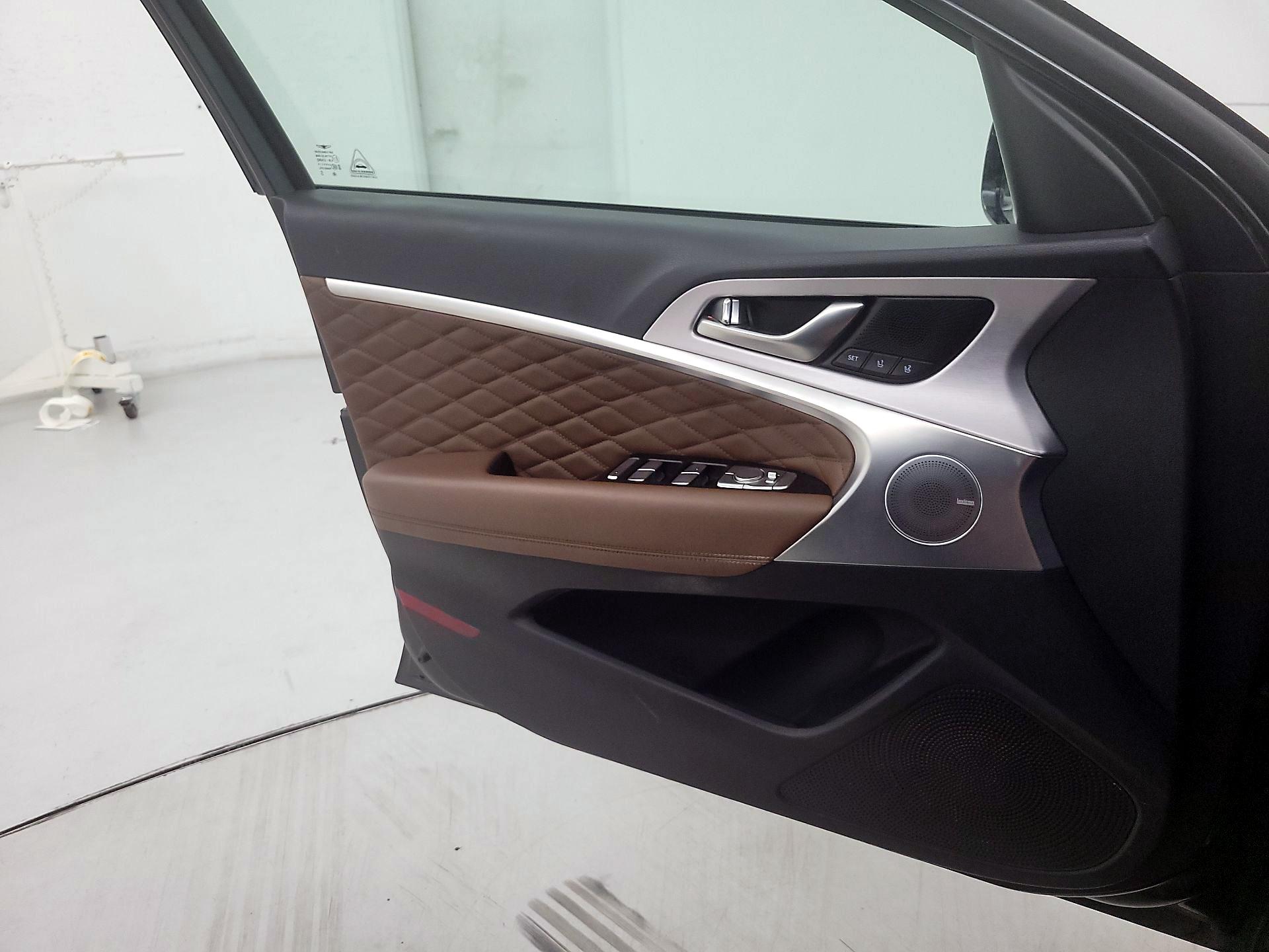 Thumbnail: 2021 Genesis G70 - 12