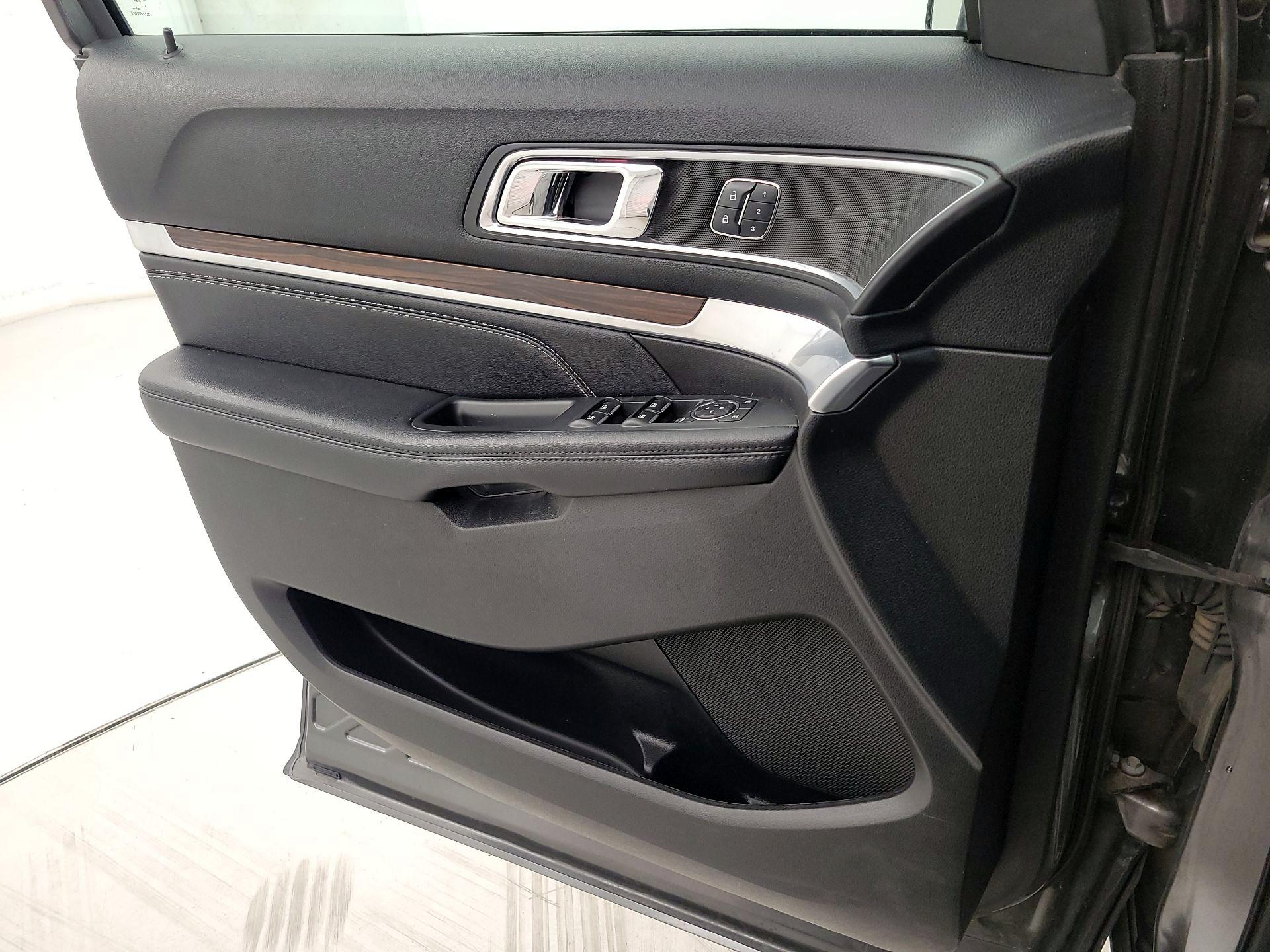 Thumbnail: 2017 Ford Explorer - 12