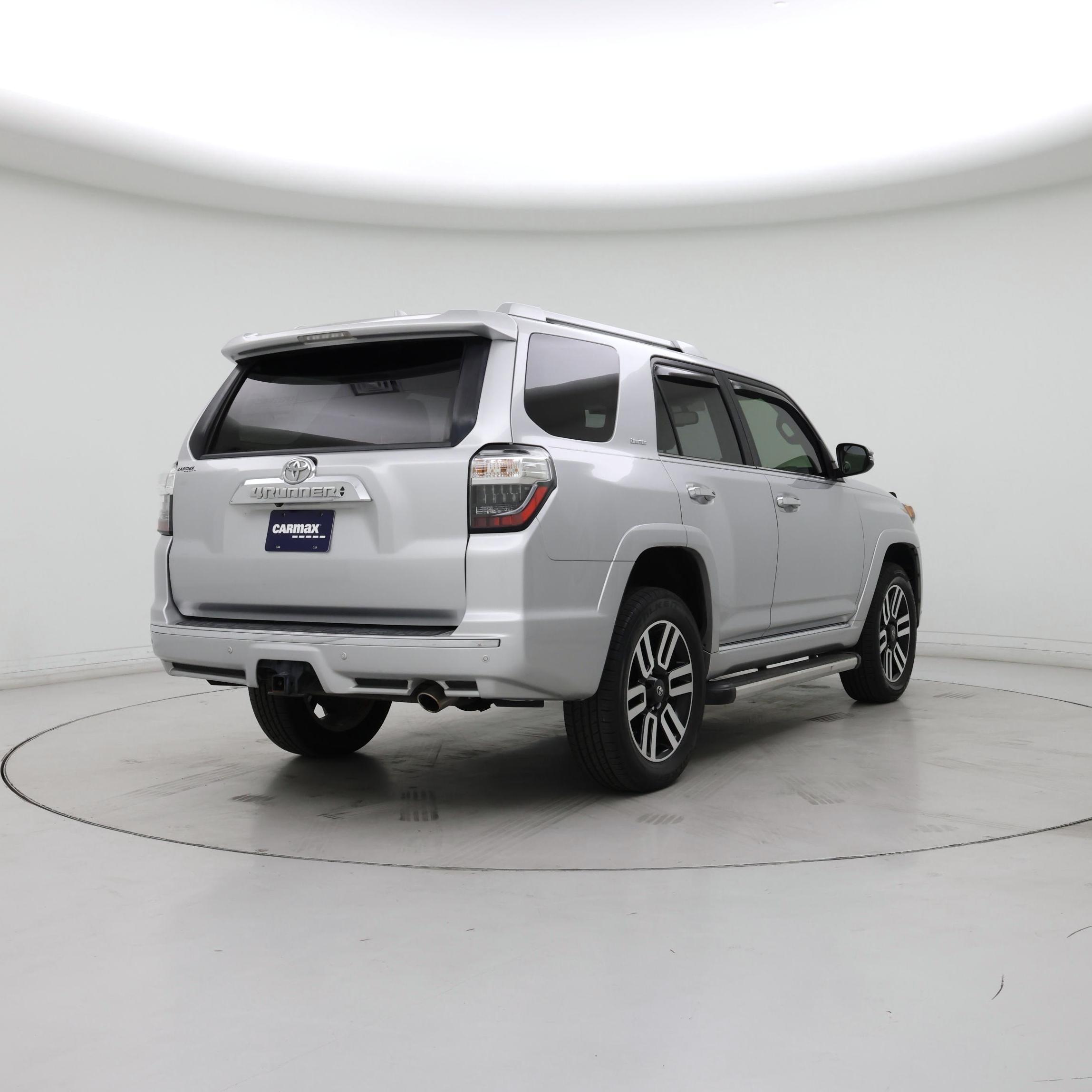 Thumbnail: 2017 Toyota 4Runner - 8