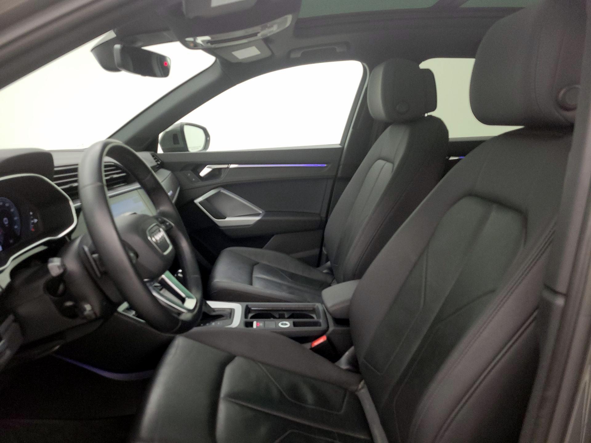 Thumbnail: 2021 Audi Q3 - 11