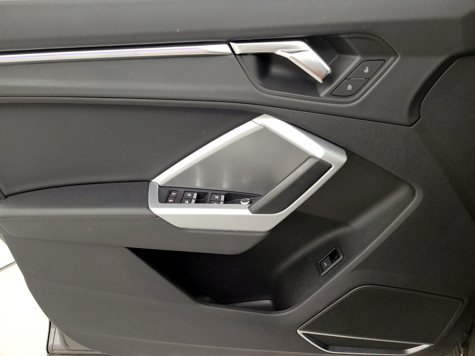 Thumbnail: 2021 Audi Q3 - 12