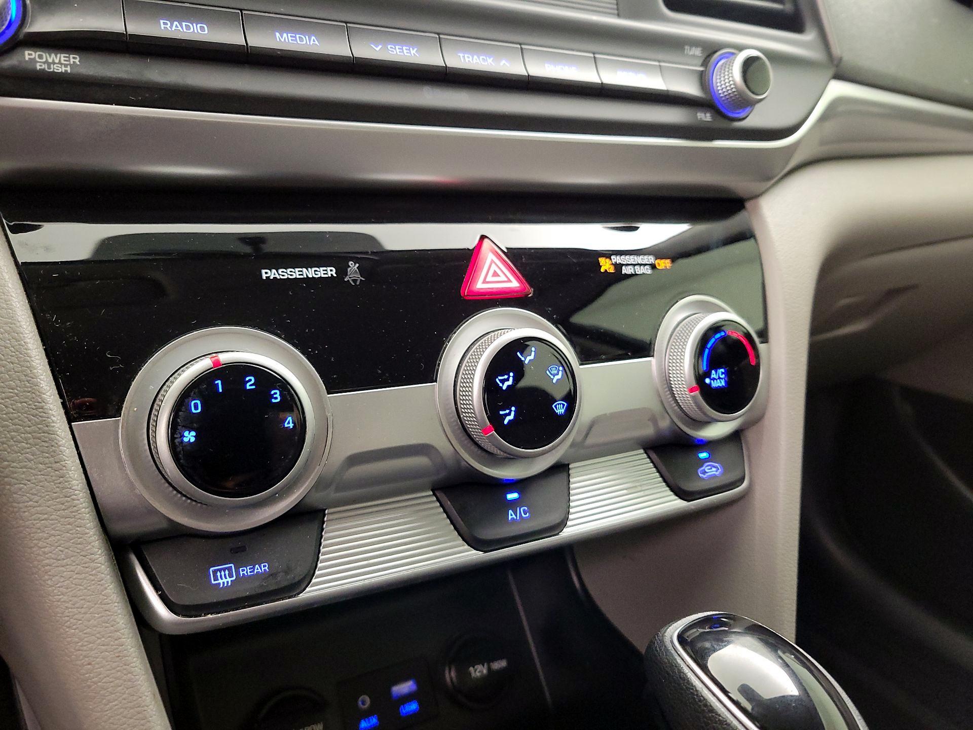 Thumbnail: 2019 Hyundai Elantra - 16