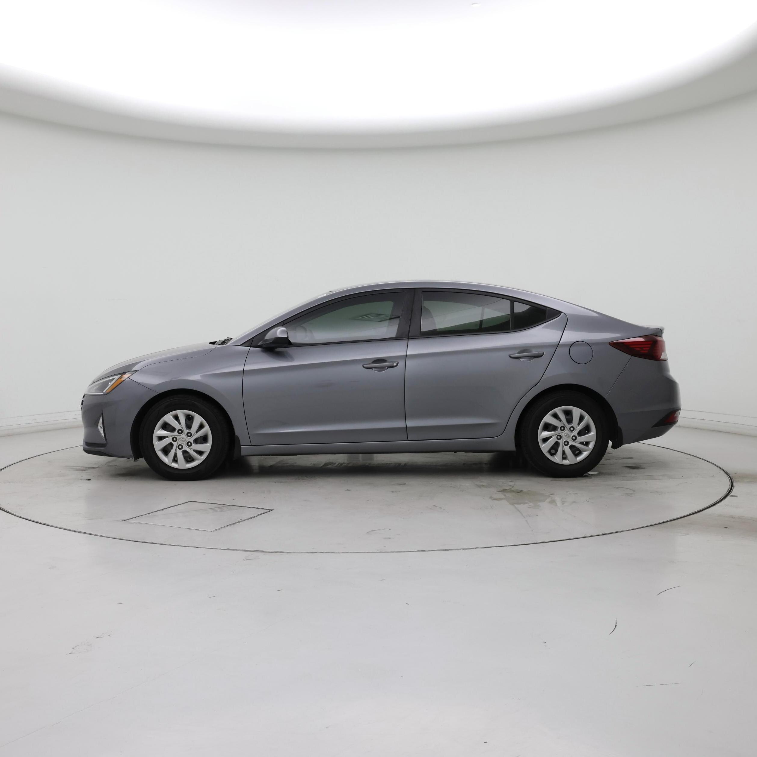 Thumbnail: 2019 Hyundai Elantra - 3