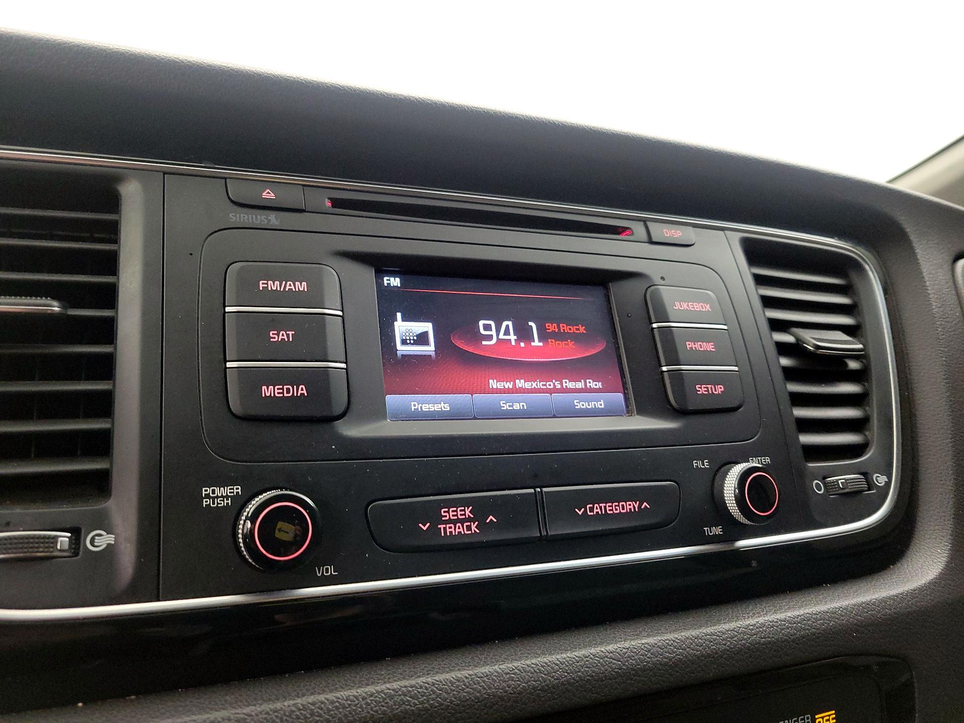Thumbnail: 2015 Kia Sedona - 15