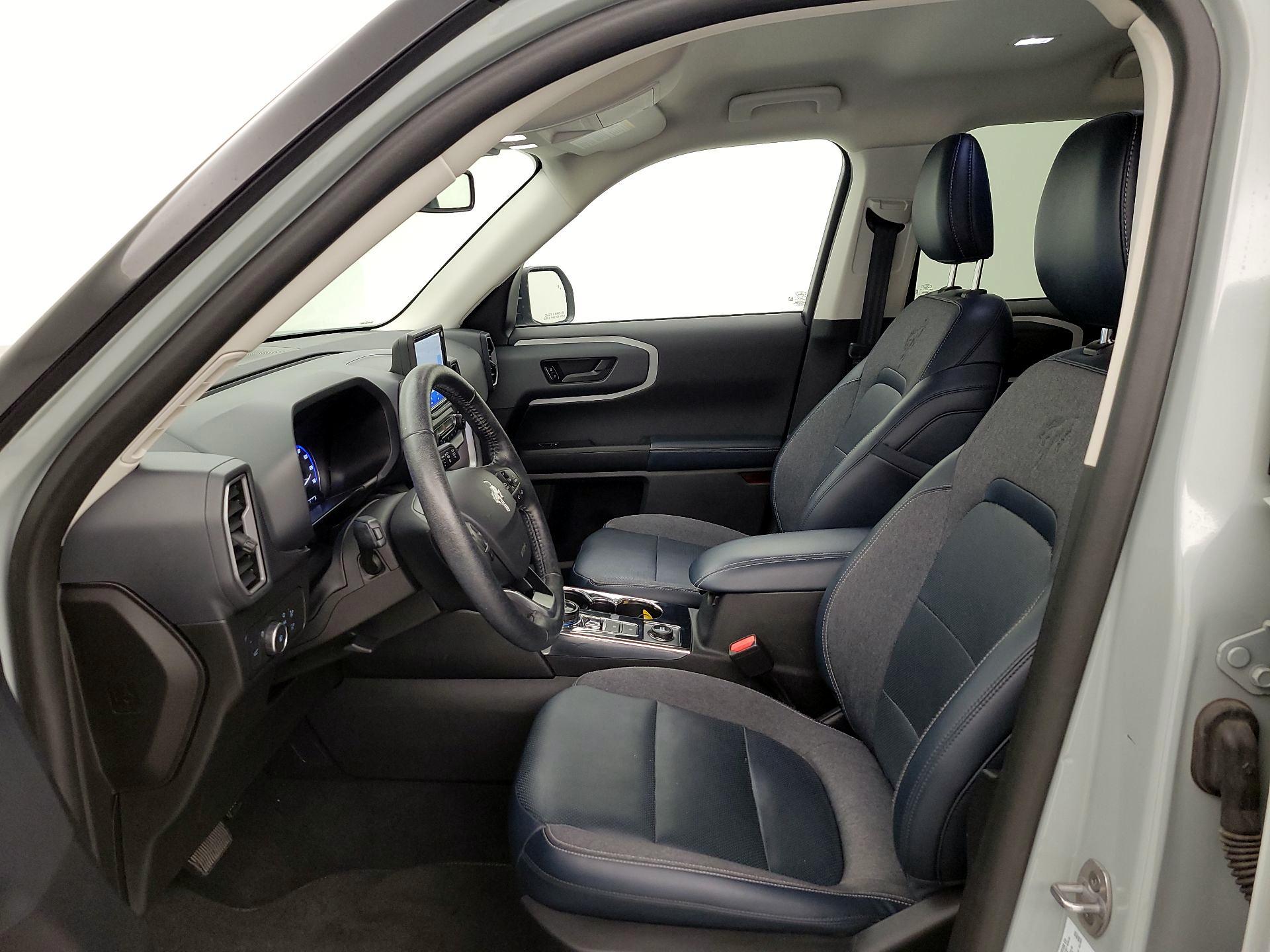 Thumbnail: 2021 Ford Bronco Sport - 11