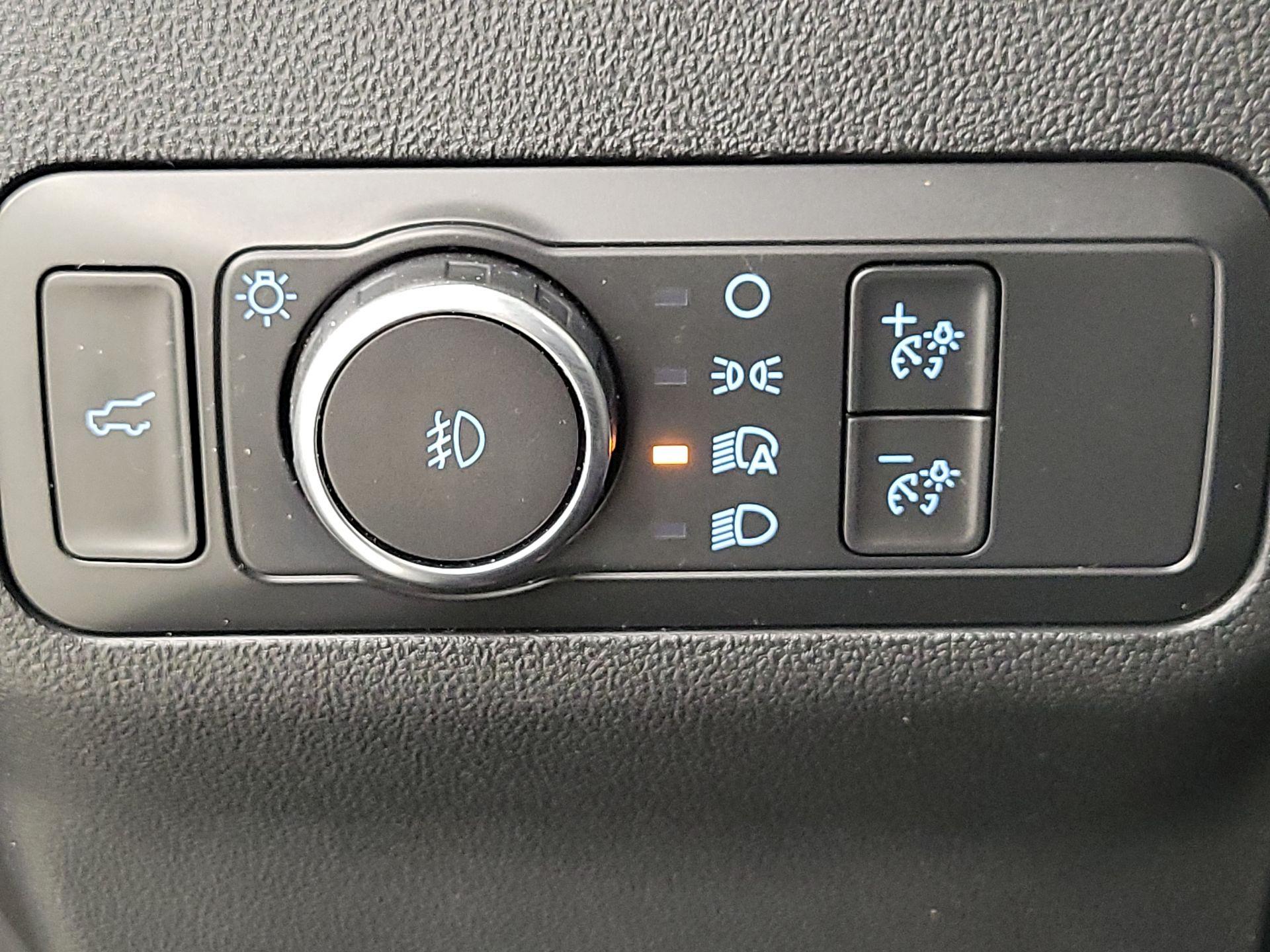 Thumbnail: 2021 Ford Bronco Sport - 13