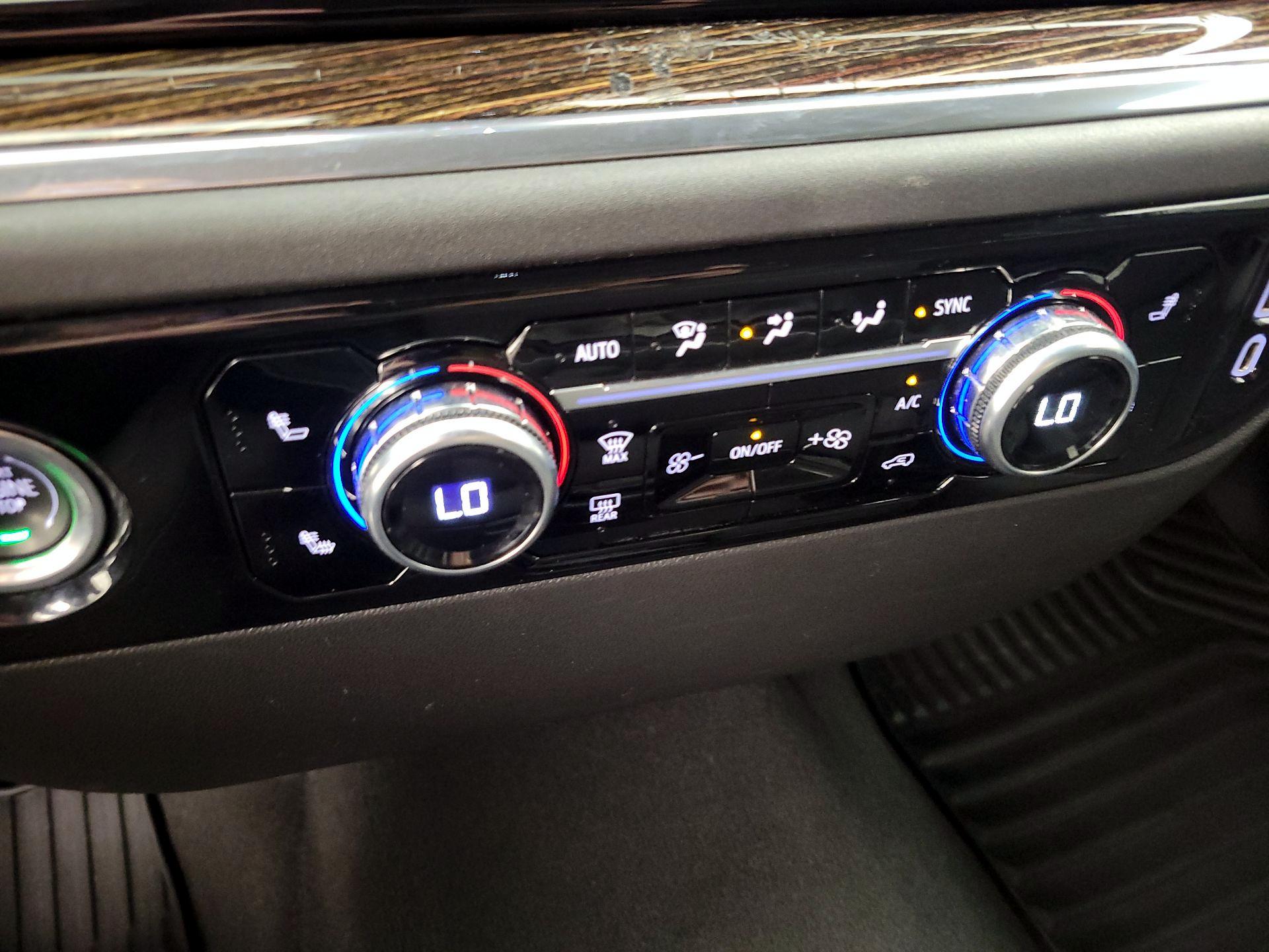 Thumbnail: 2022 GMC Sierra 1500 - 14