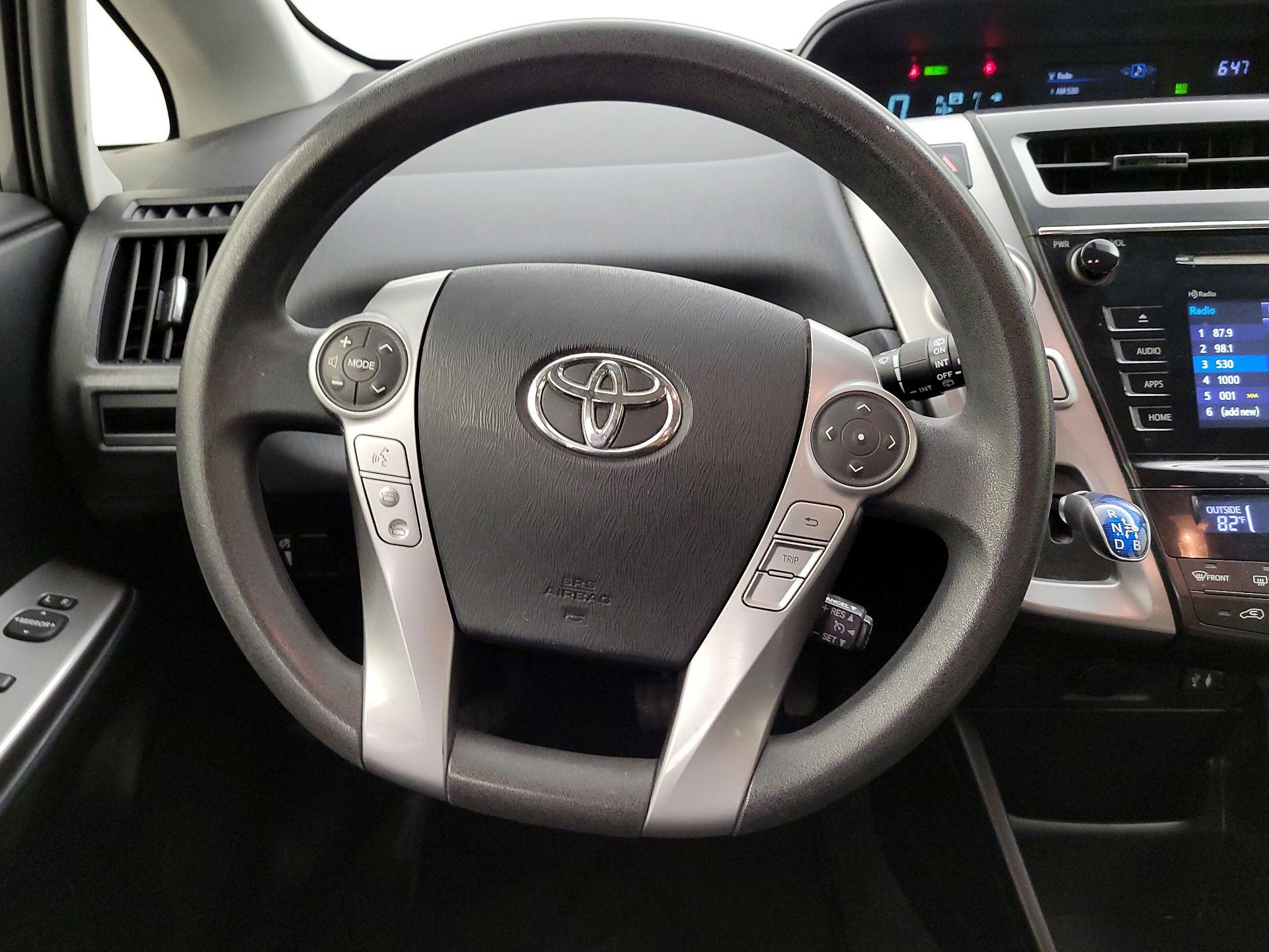 Thumbnail: 2015 Toyota Prius v - 10
