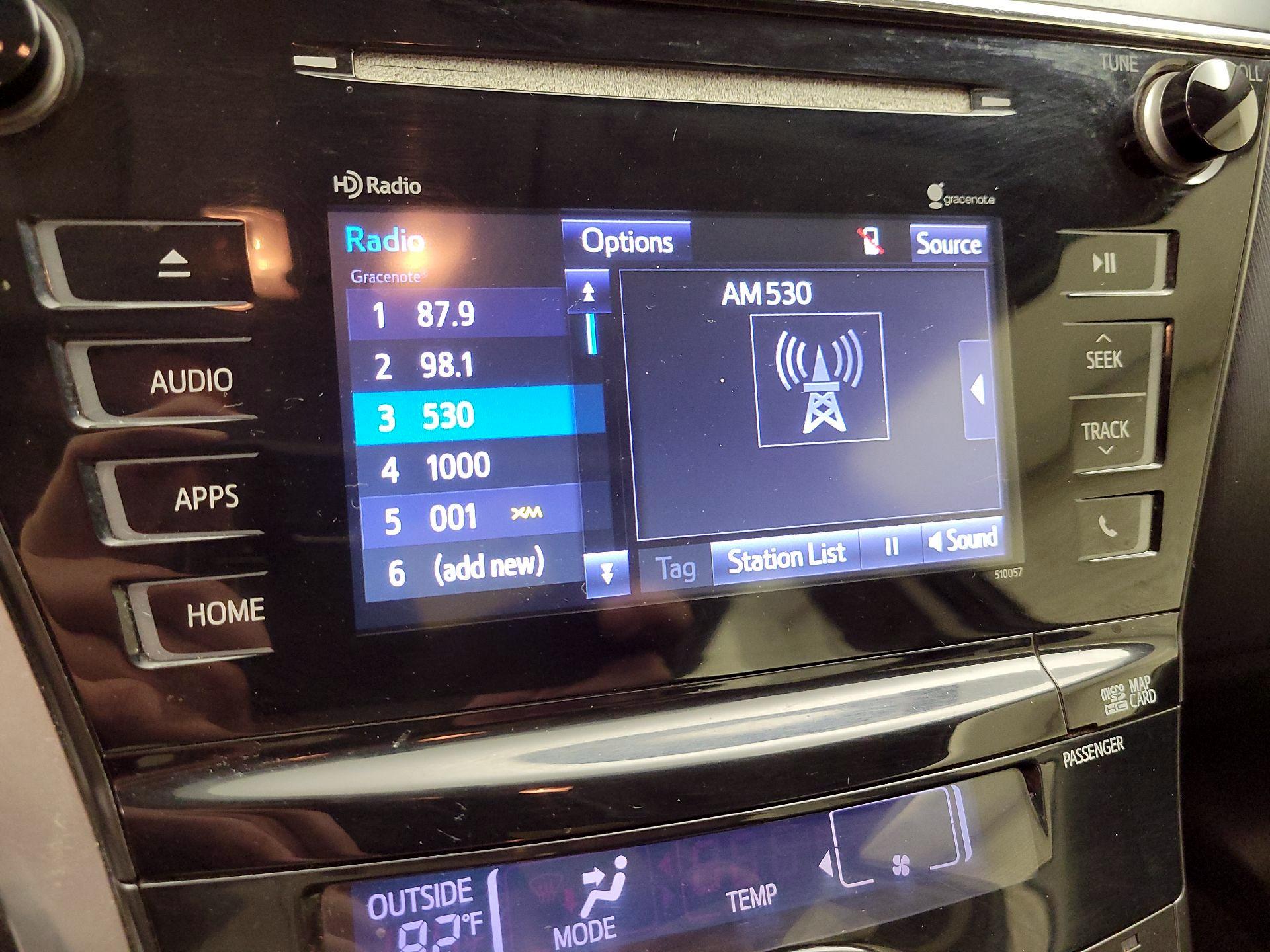 Thumbnail: 2015 Toyota Prius v - 13