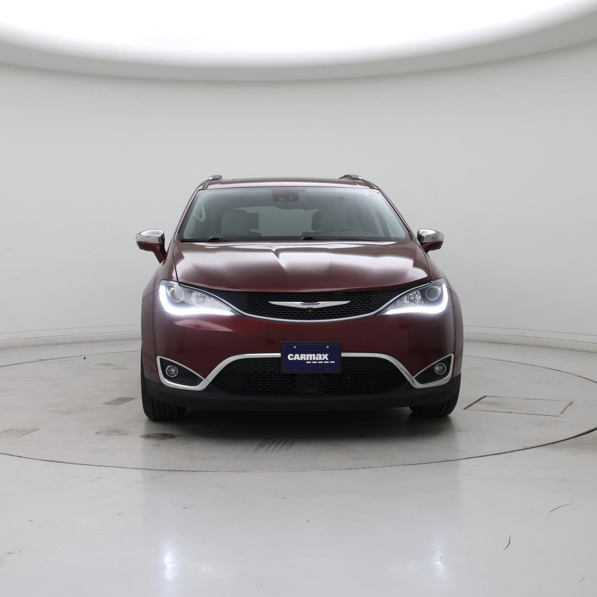 Thumbnail: 2017 Chrysler Pacifica - 5