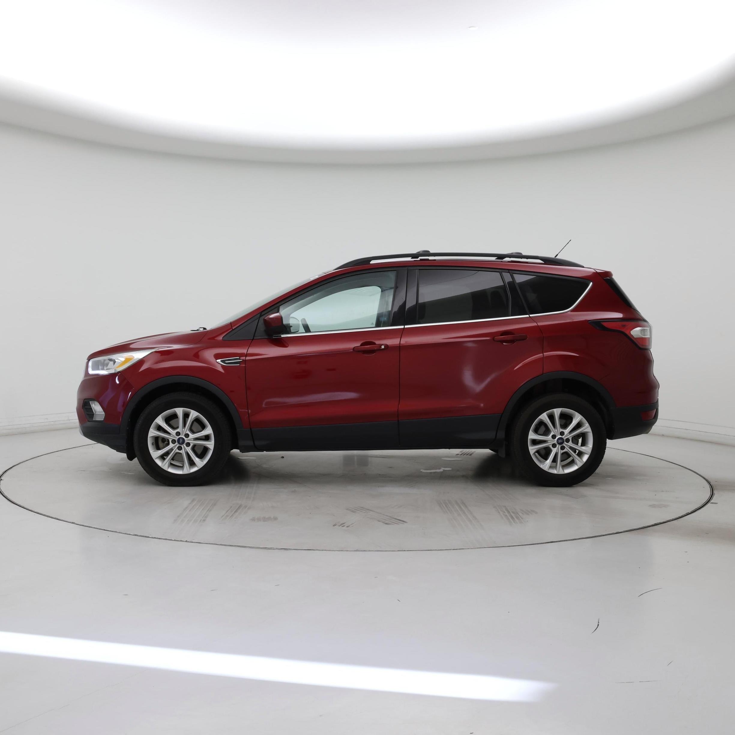 Thumbnail: 2017 Ford Escape - 3