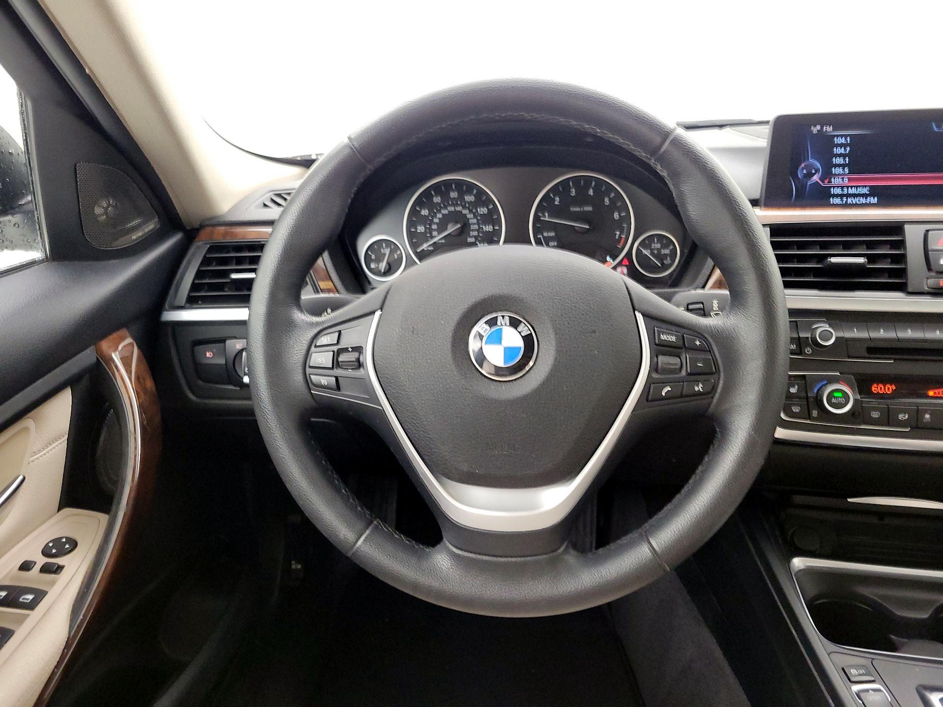 Thumbnail: 2015 BMW 3 Series - 10