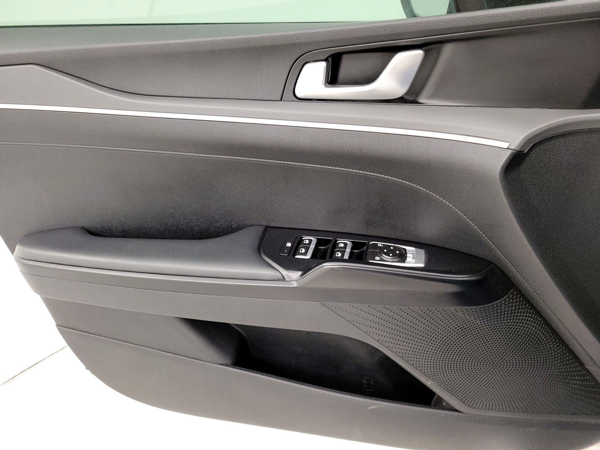 Thumbnail: 2022 Kia K5 - 12