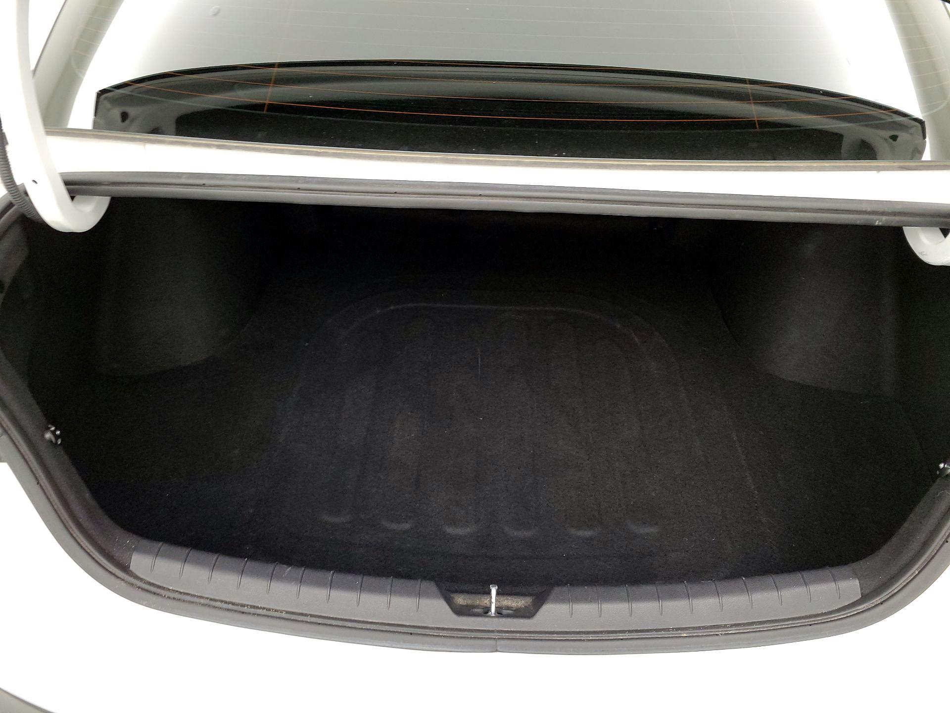 Thumbnail: 2022 Kia K5 - 16