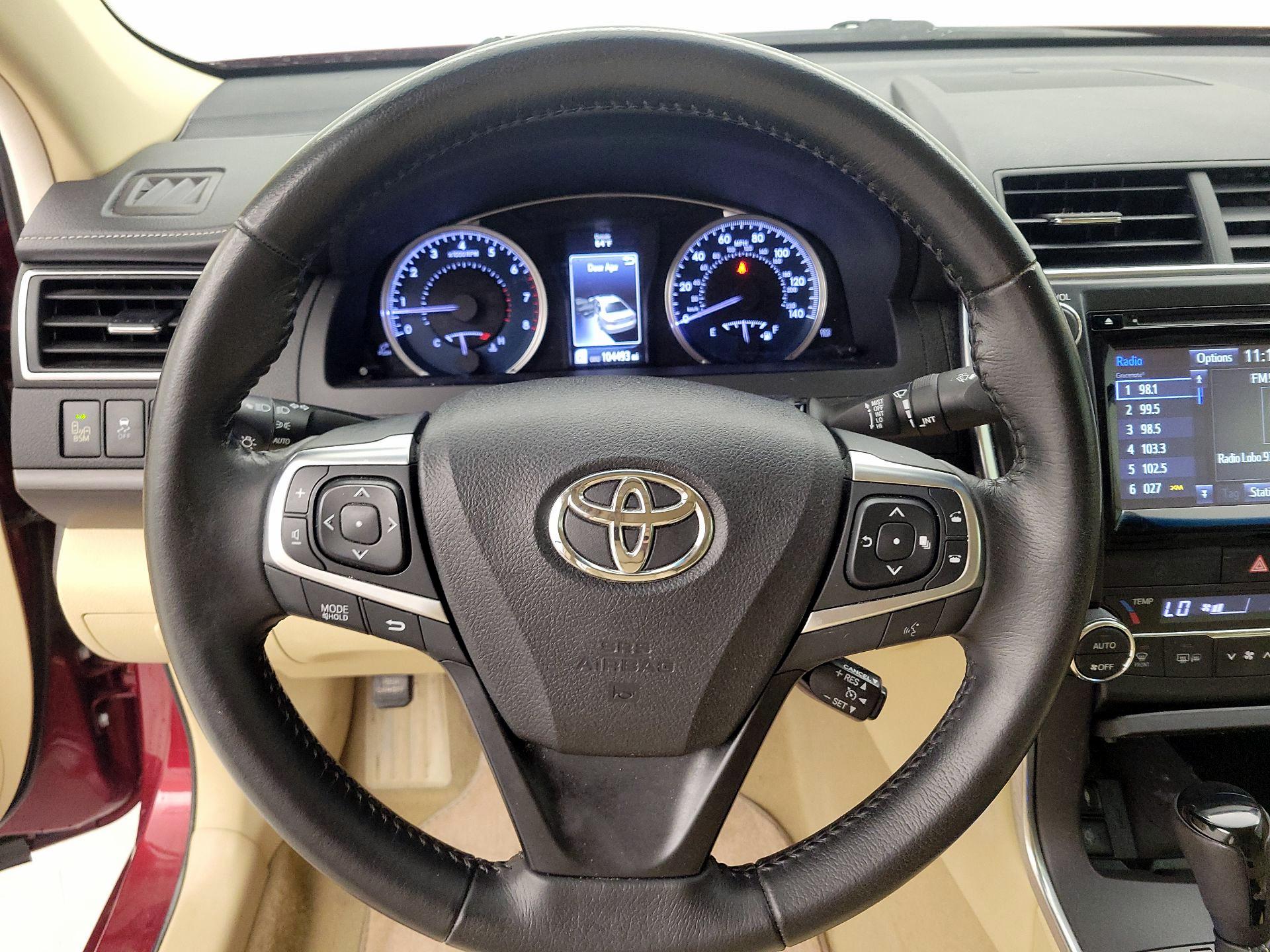 Thumbnail: 2015 Toyota Camry - 10