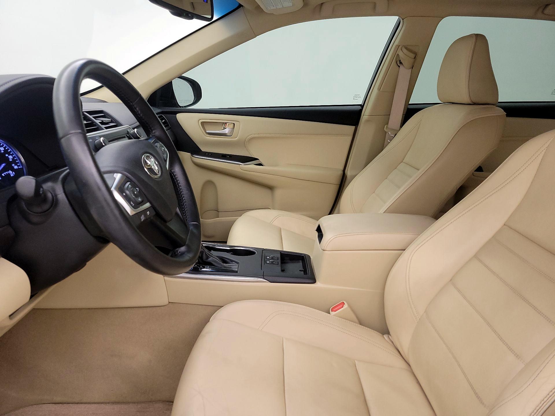 Thumbnail: 2015 Toyota Camry - 11