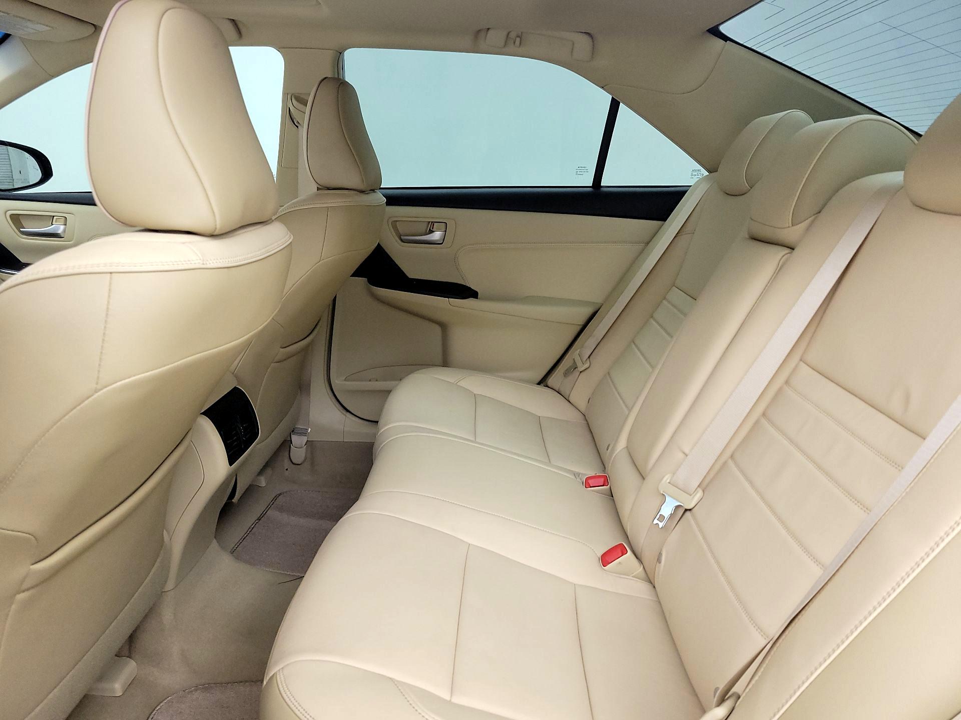 Thumbnail: 2015 Toyota Camry - 20