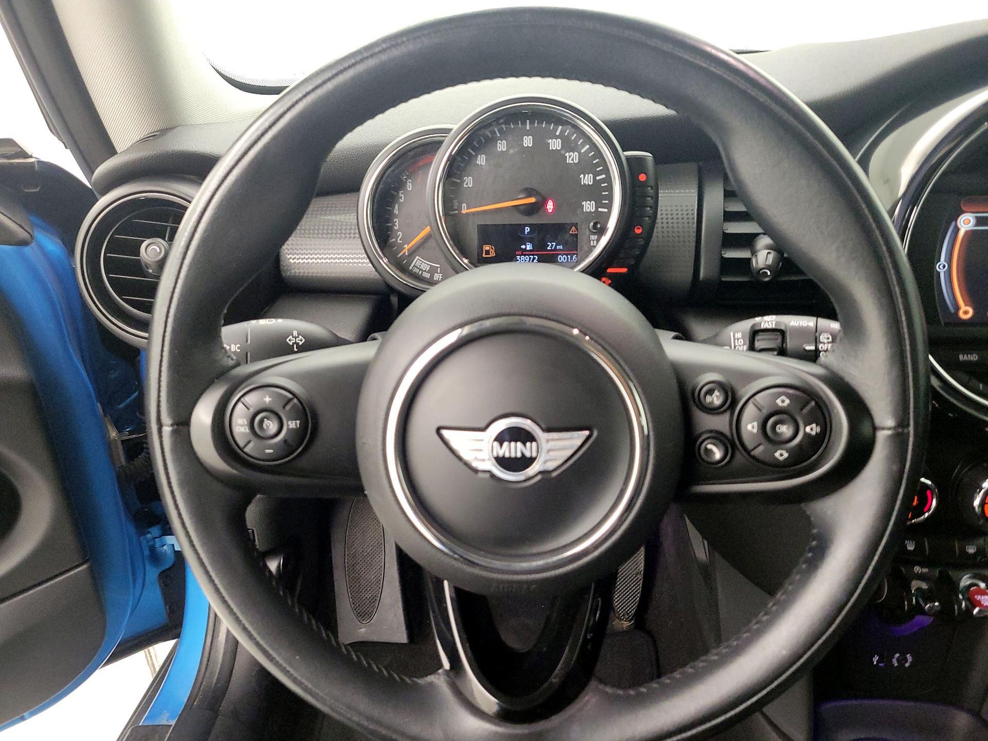 Thumbnail: 2016 MINI Cooper Hardtop - 10