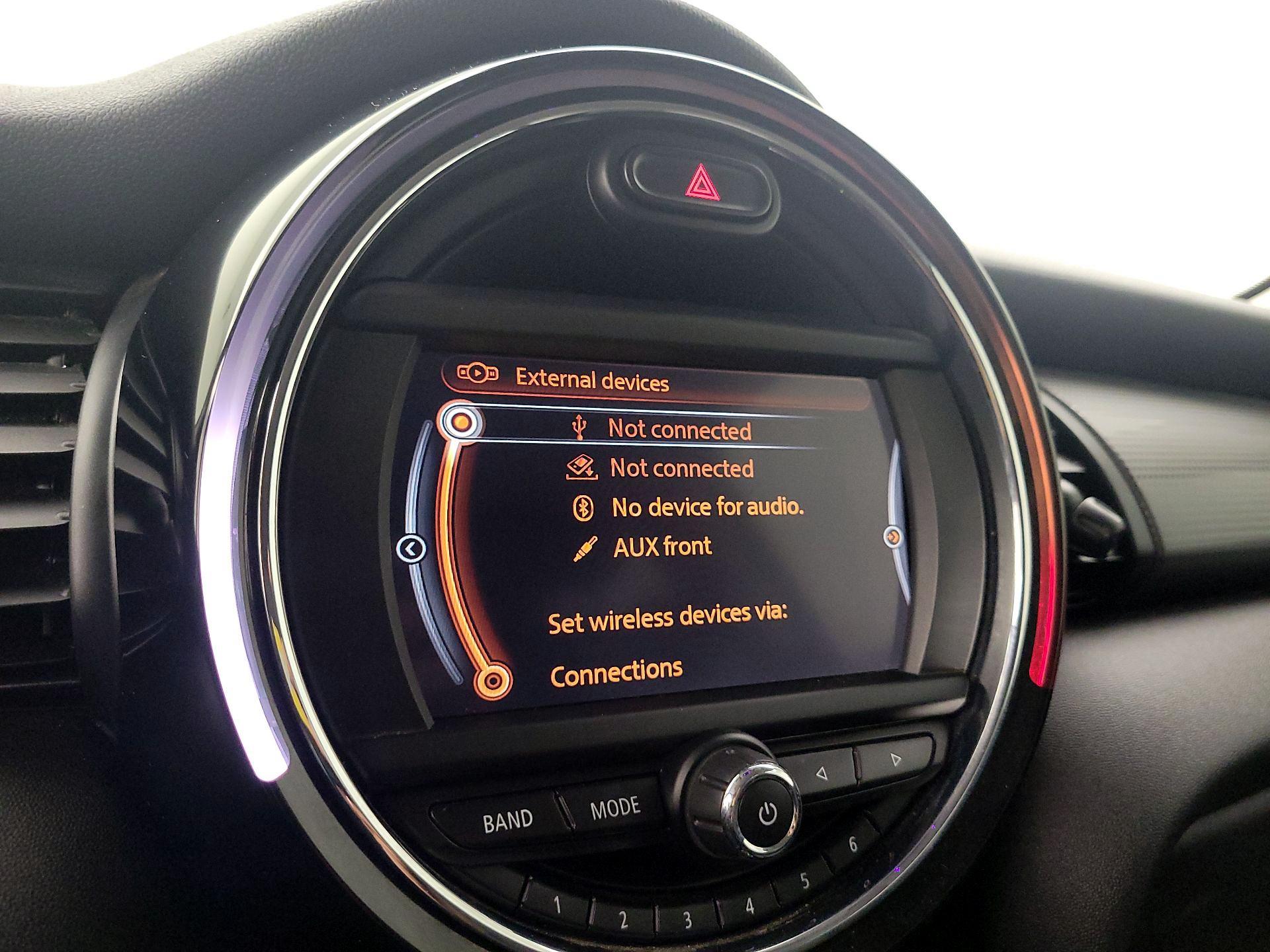 Thumbnail: 2016 MINI Cooper Hardtop - 14