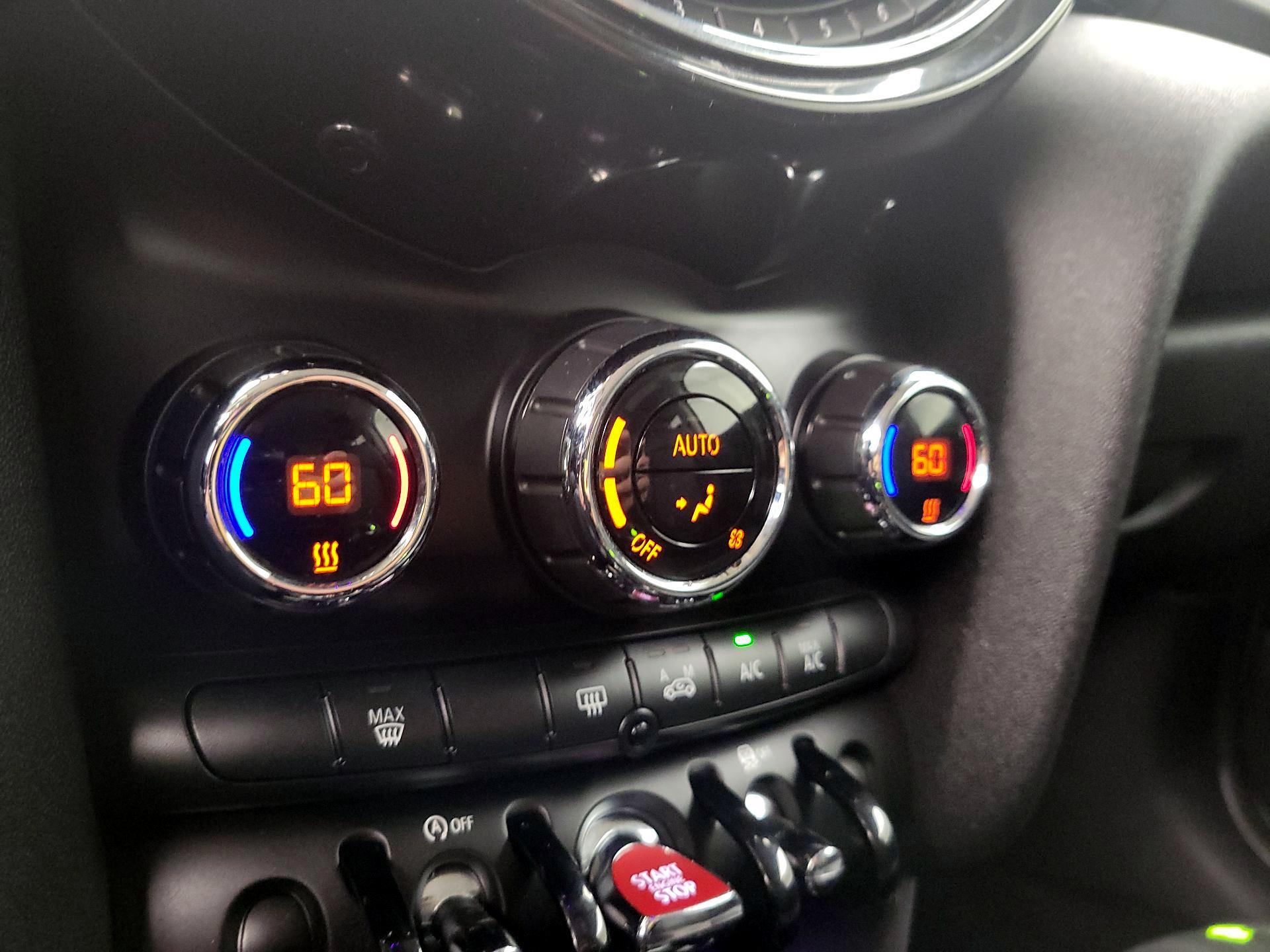 Thumbnail: 2016 MINI Cooper Hardtop - 15