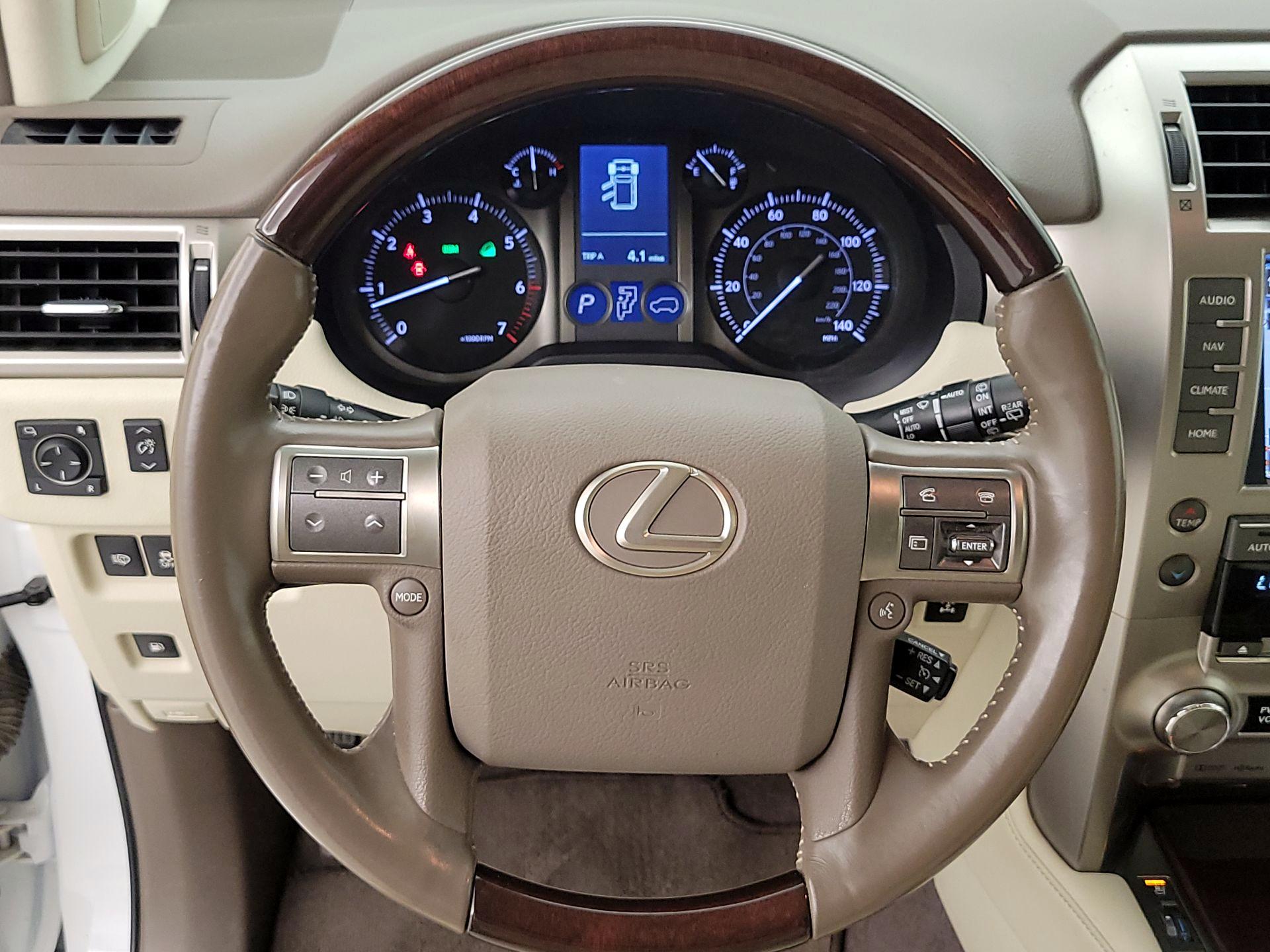 Thumbnail: 2019 Lexus GX - 10
