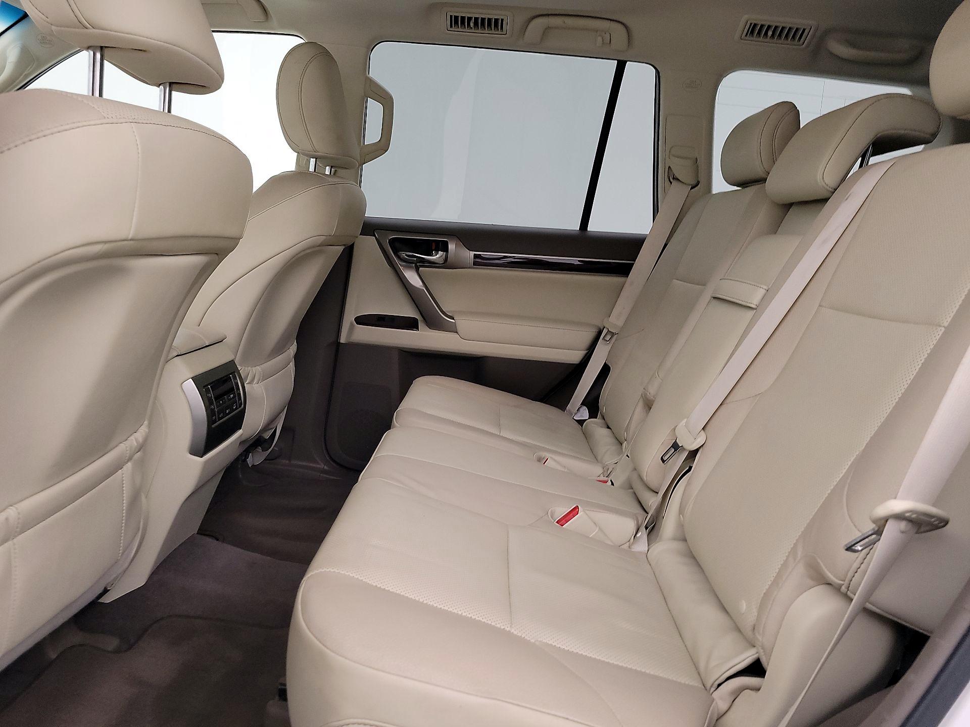 Thumbnail: 2019 Lexus GX - 20