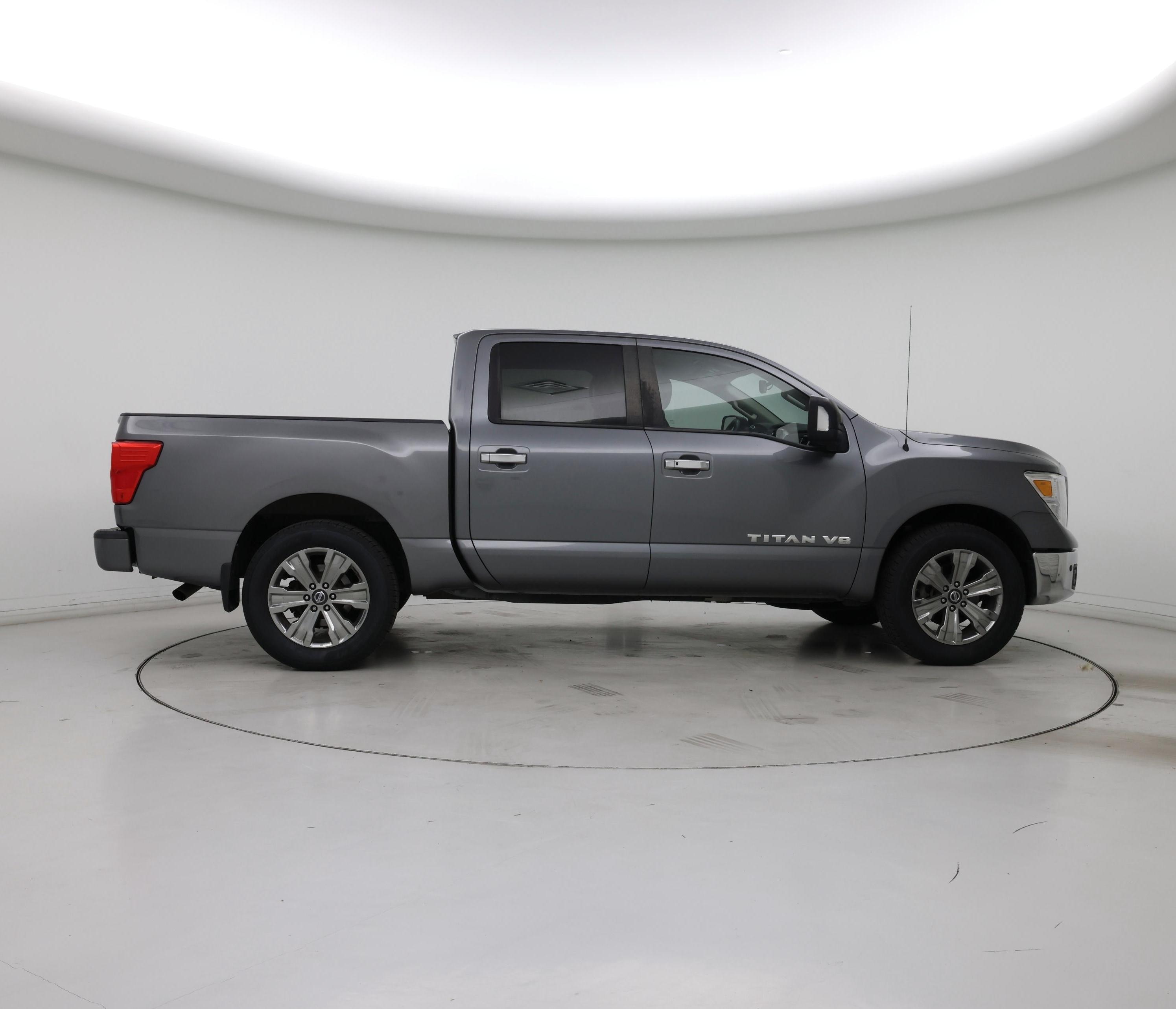 Thumbnail: 2018 Nissan Titan - 7
